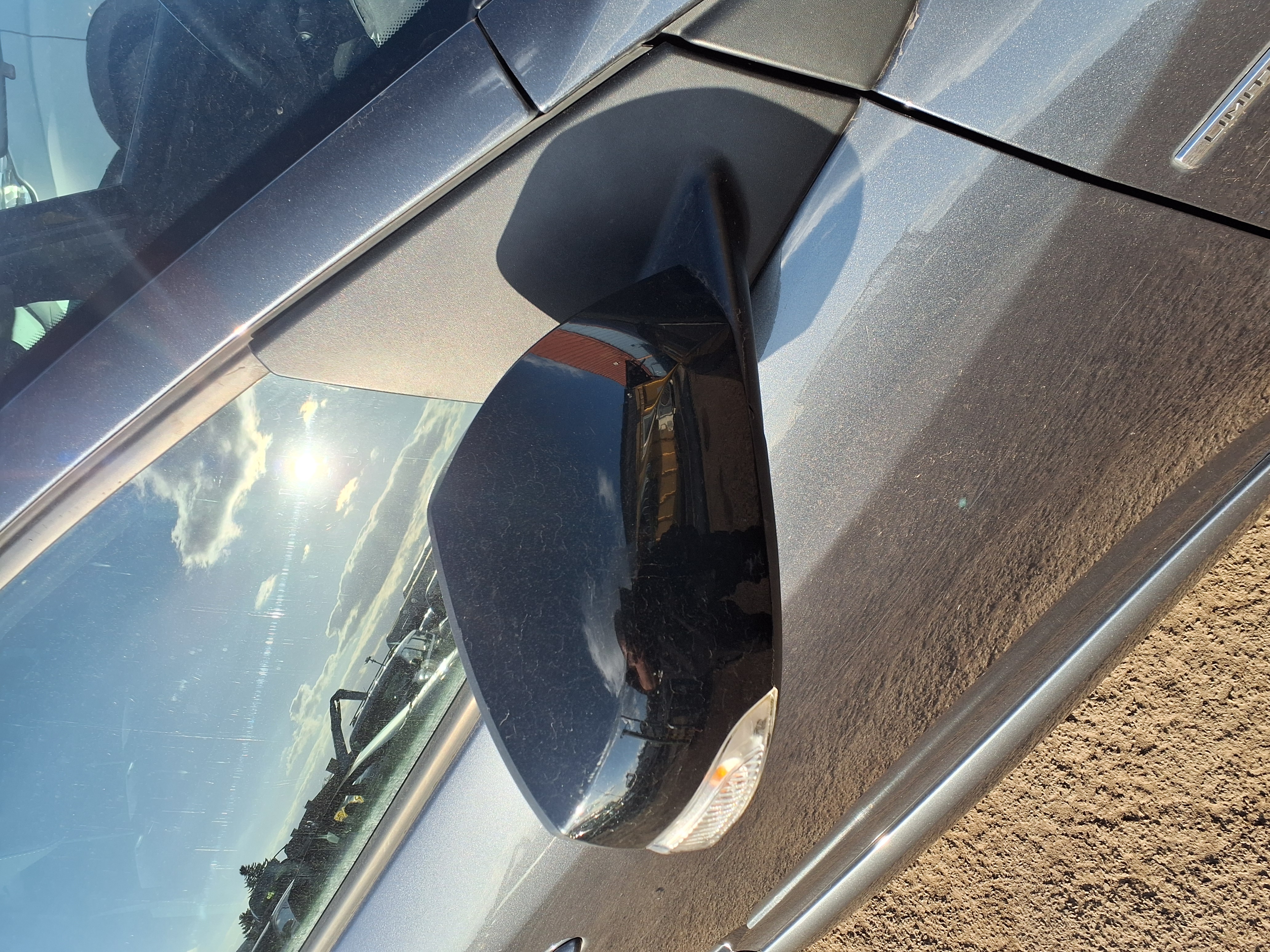 rightSideMirror