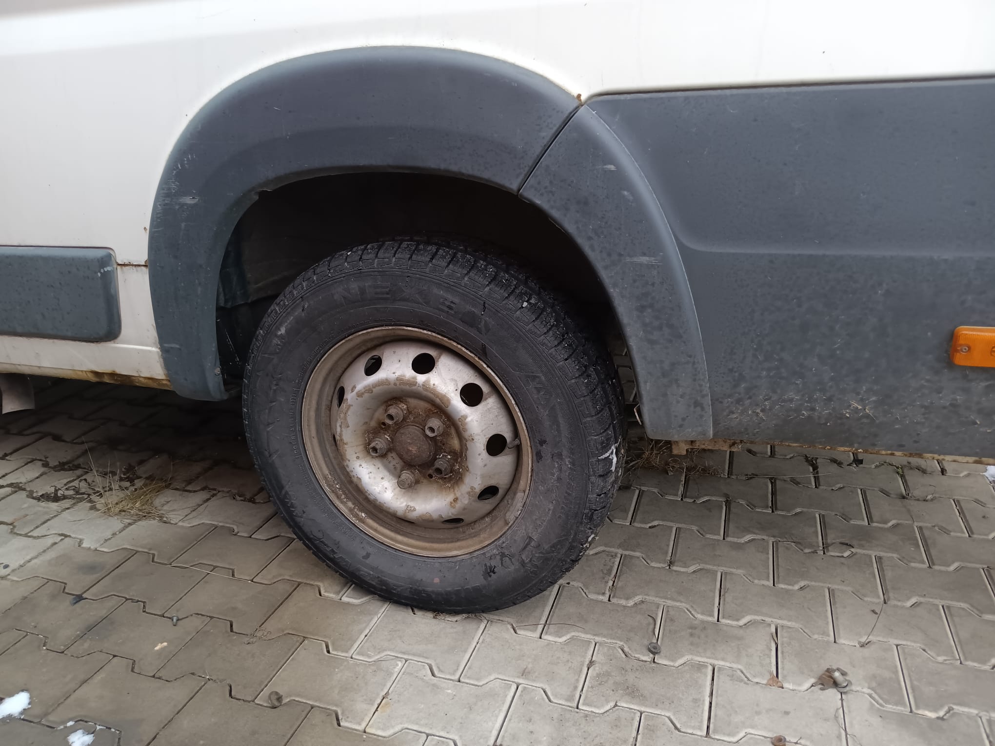 rear_left_wheel
