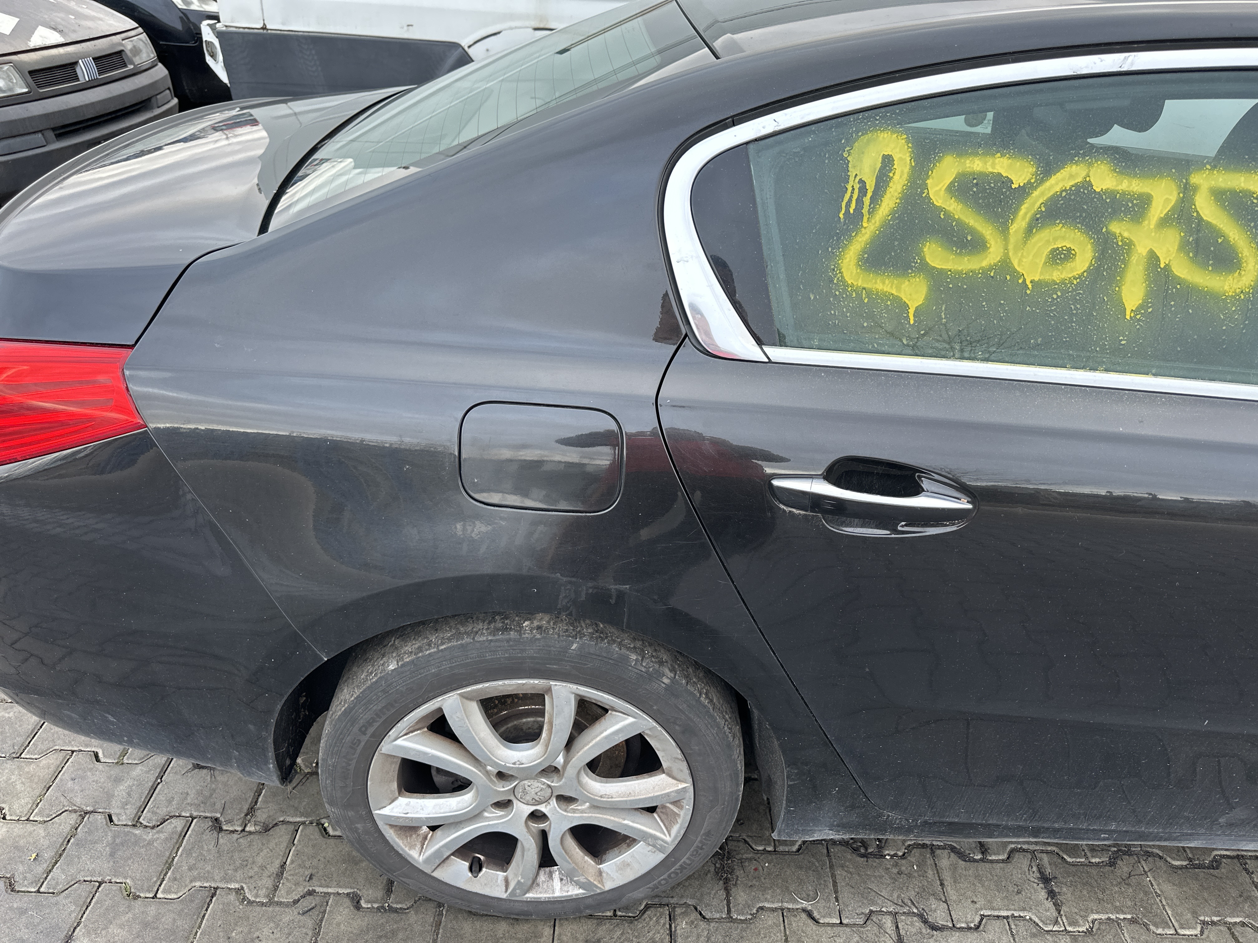 rear_right_fender