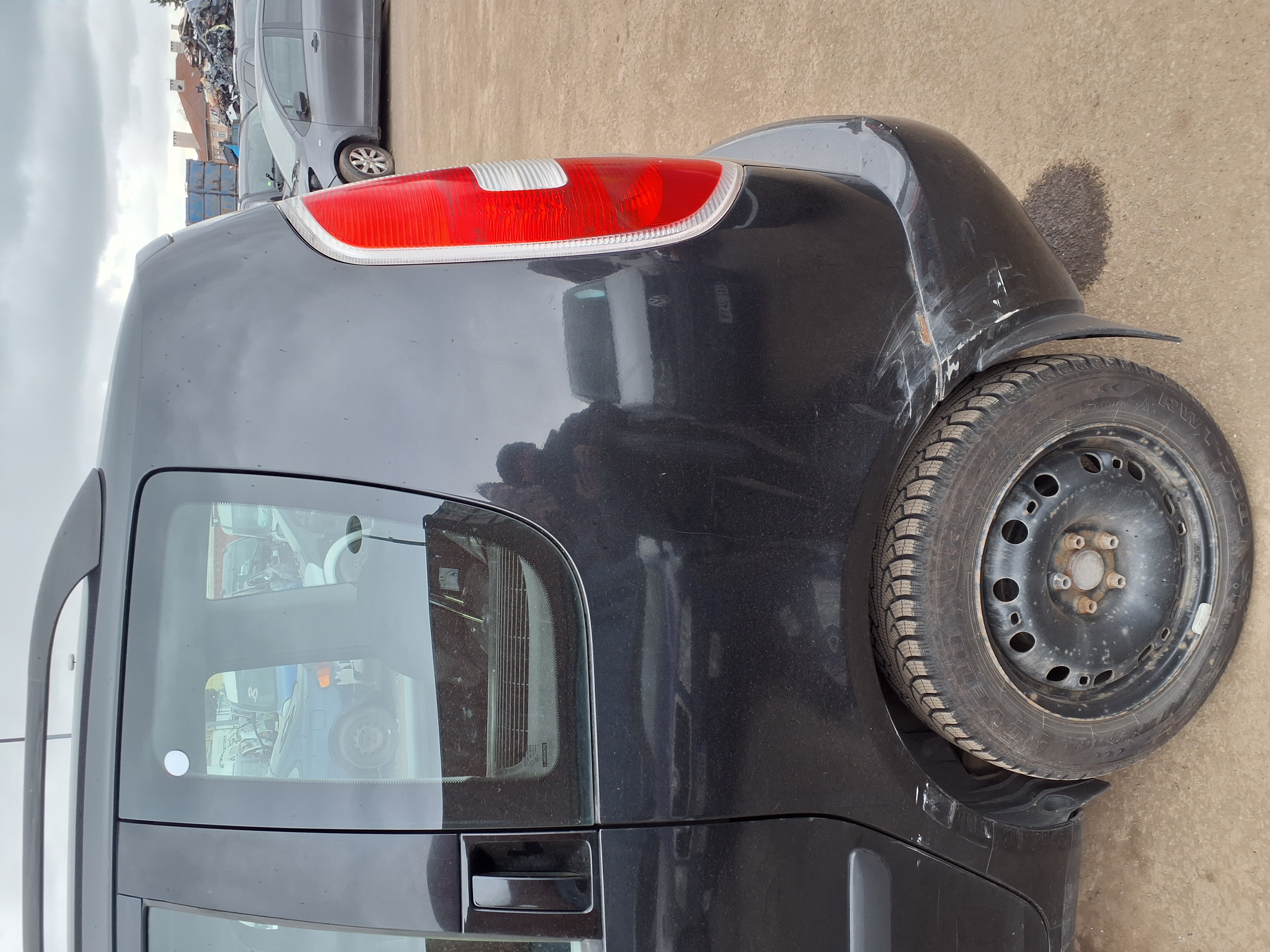 rear_left_fender