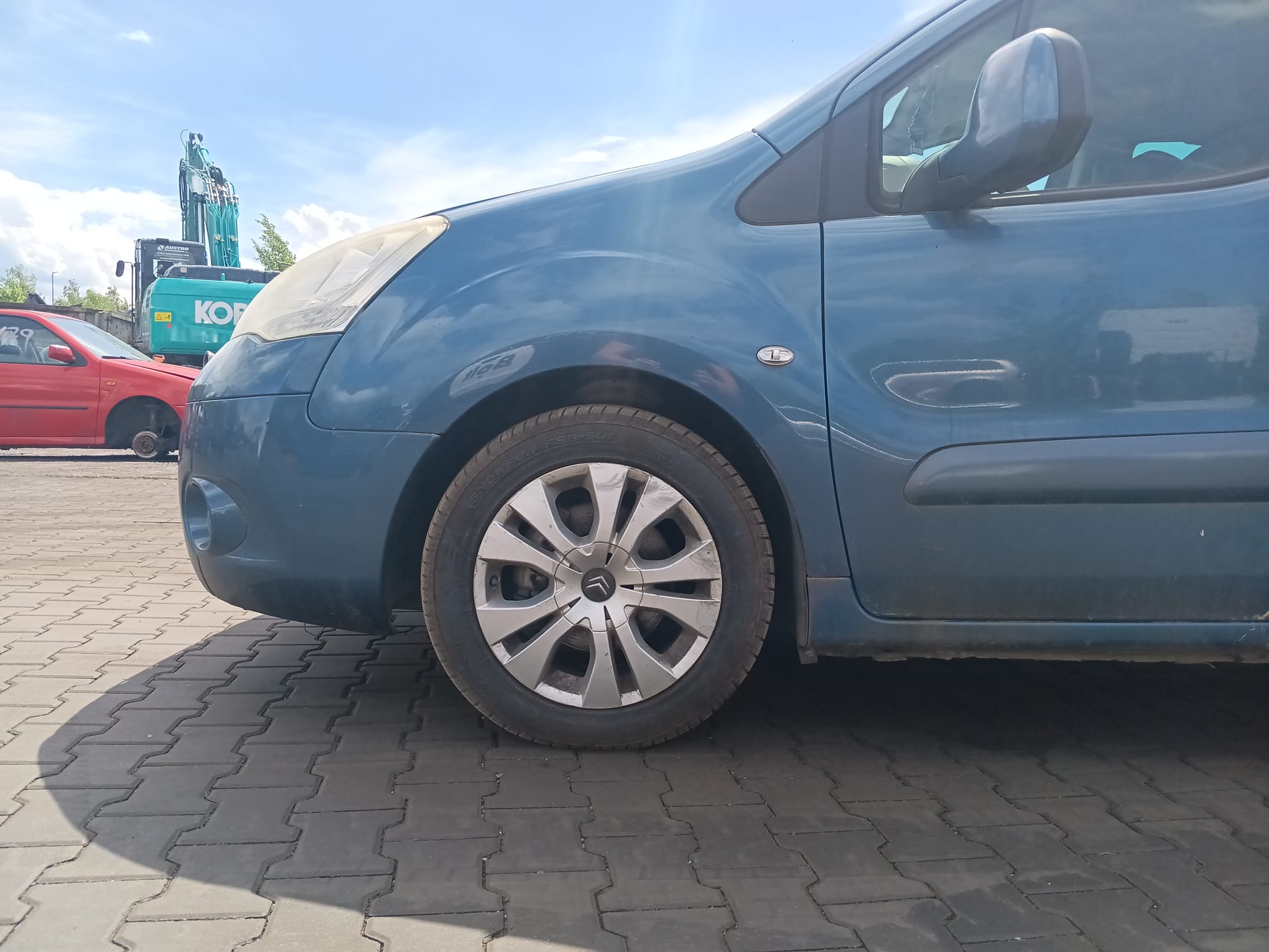 front_left_fender
