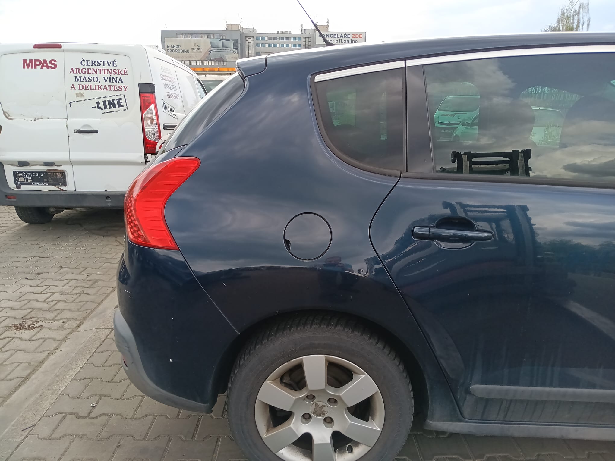 rear_right_fender