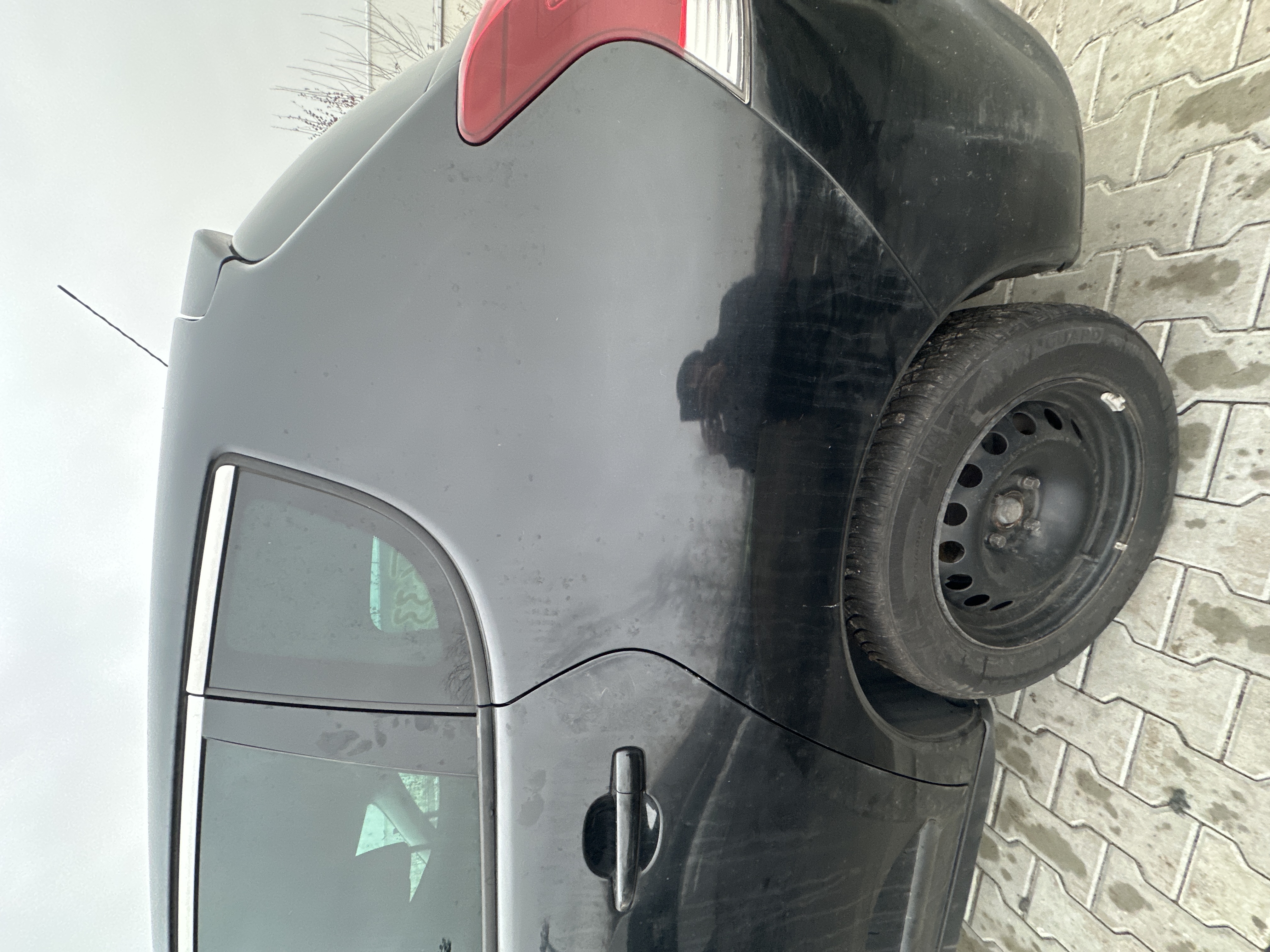 rear_left_fender