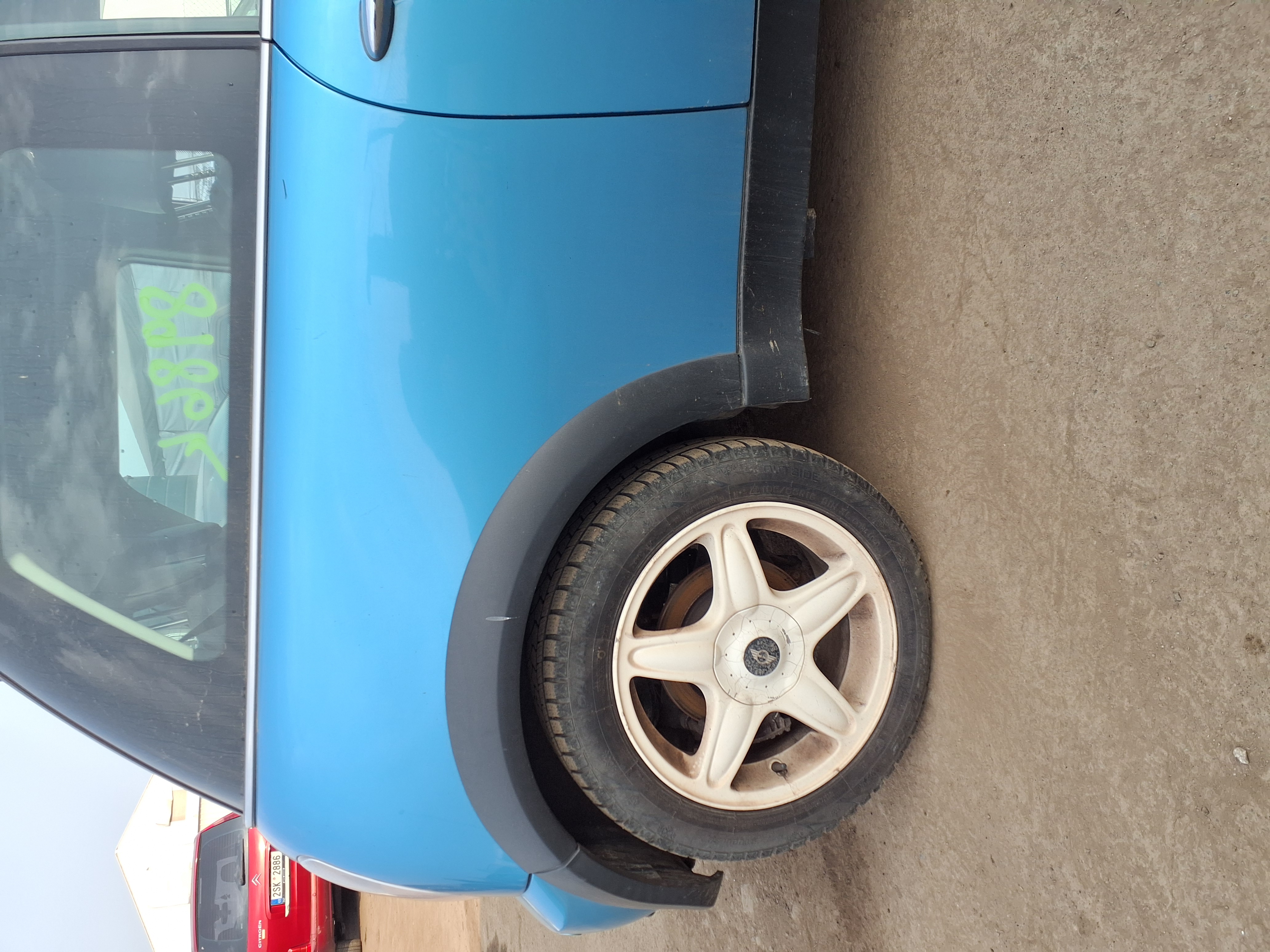rear_right_fender