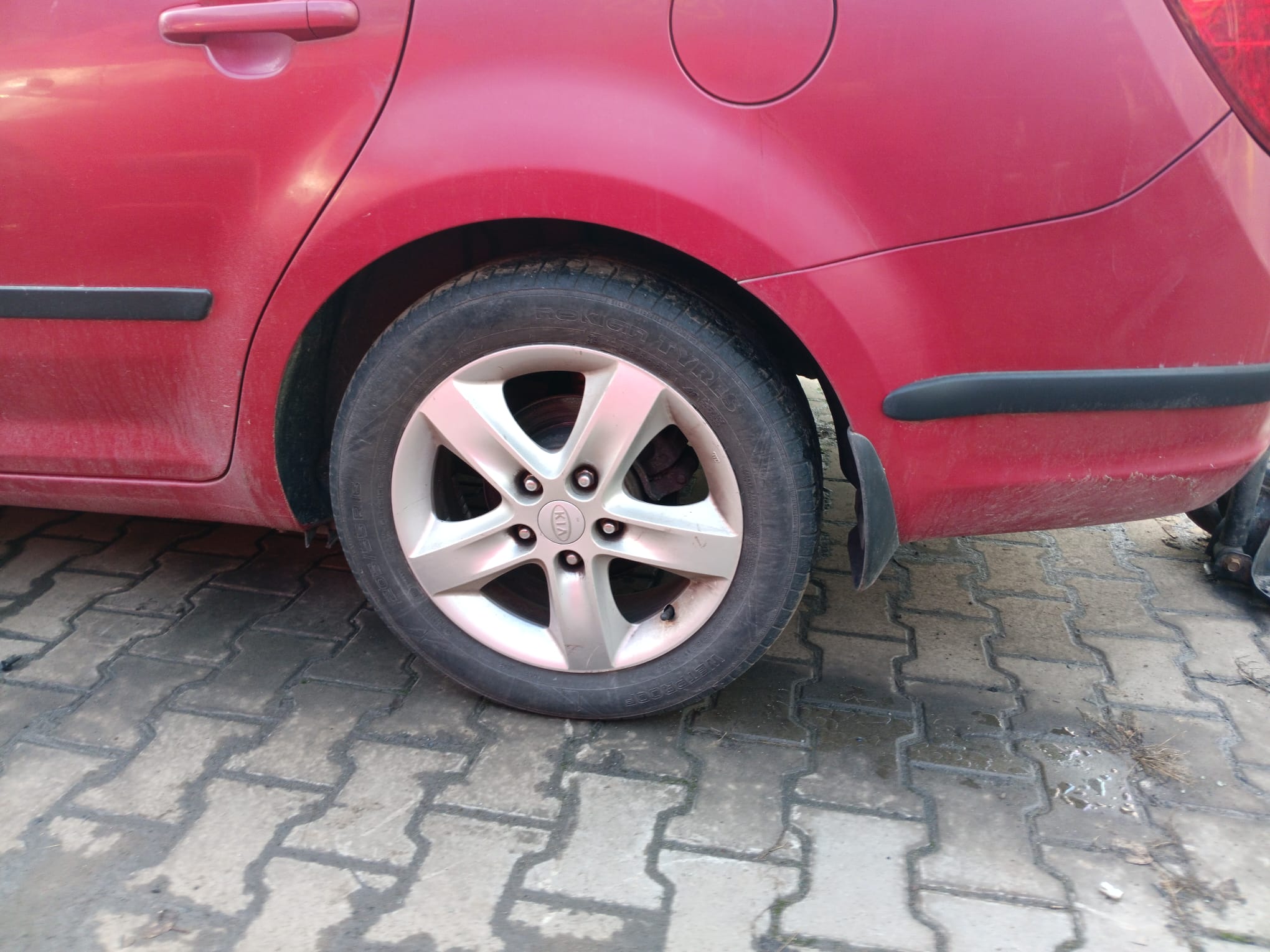 rear_left_wheel
