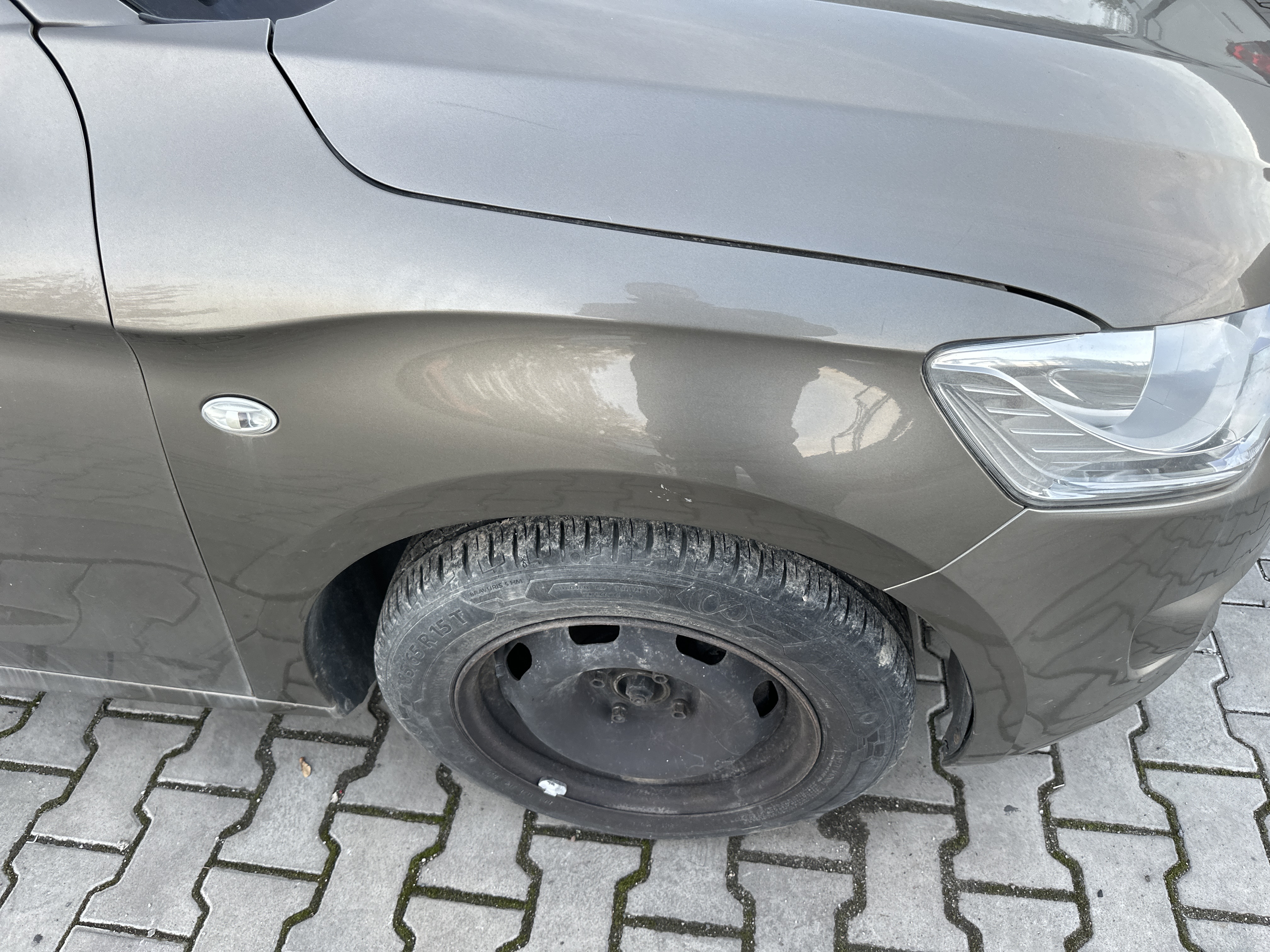 front_right_fender