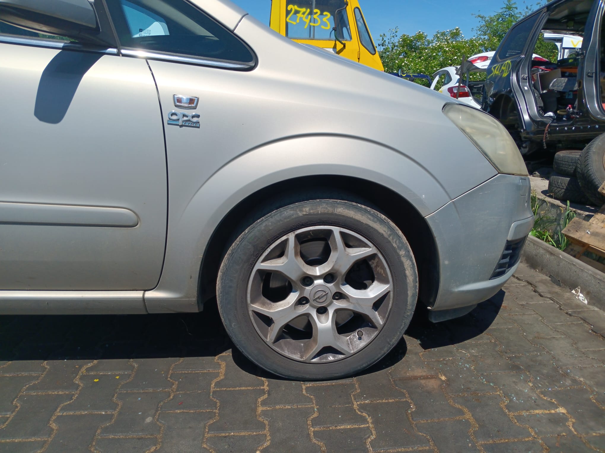 front_right_fender