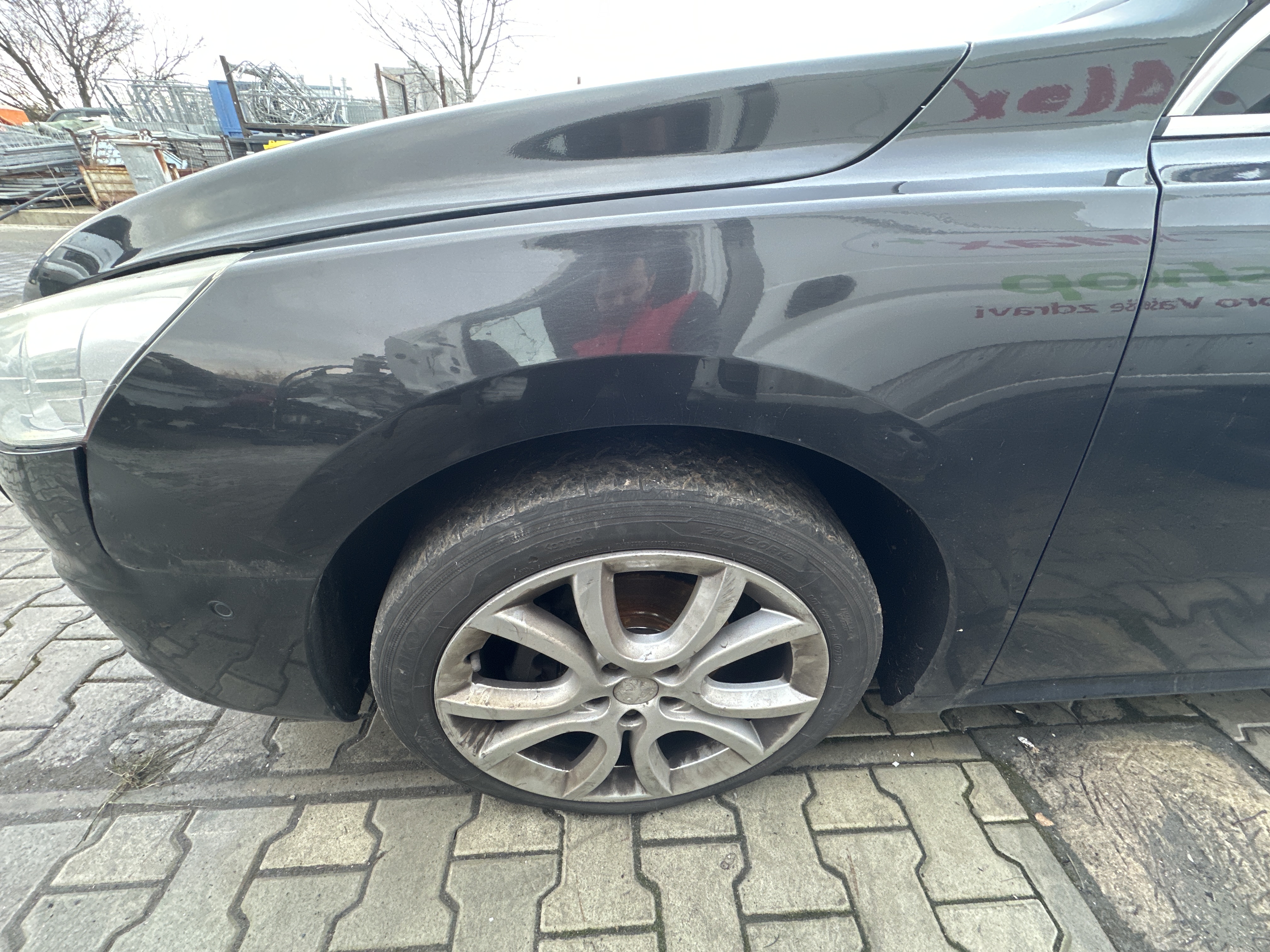 front_left_fender