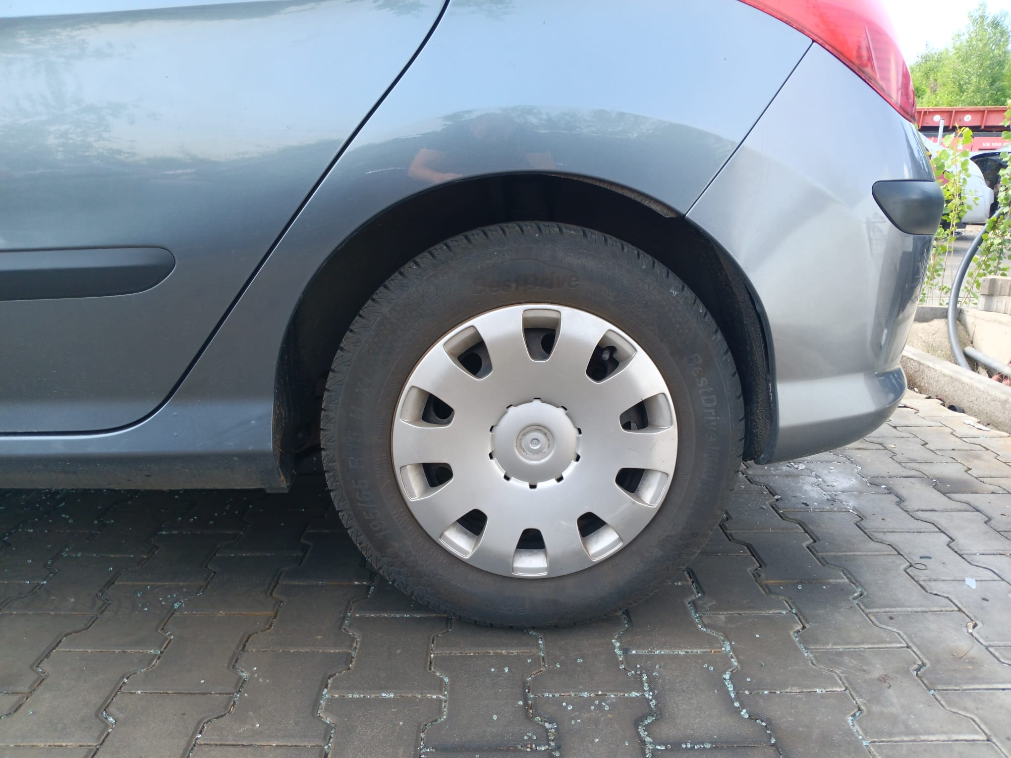 rear_left_wheel