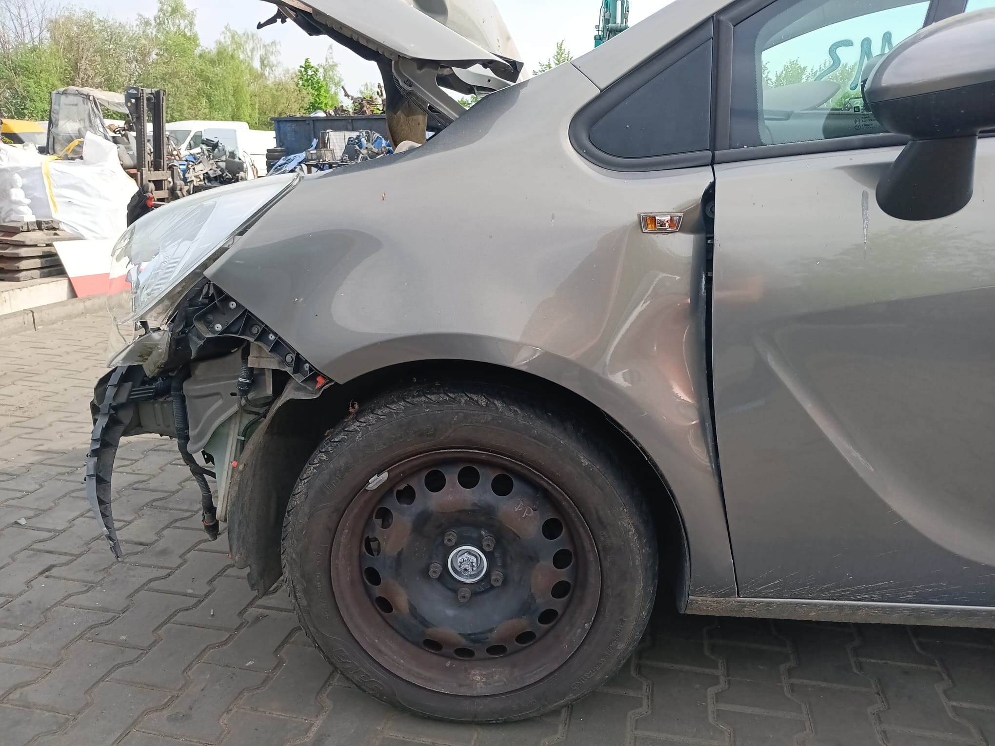 front_left_fender