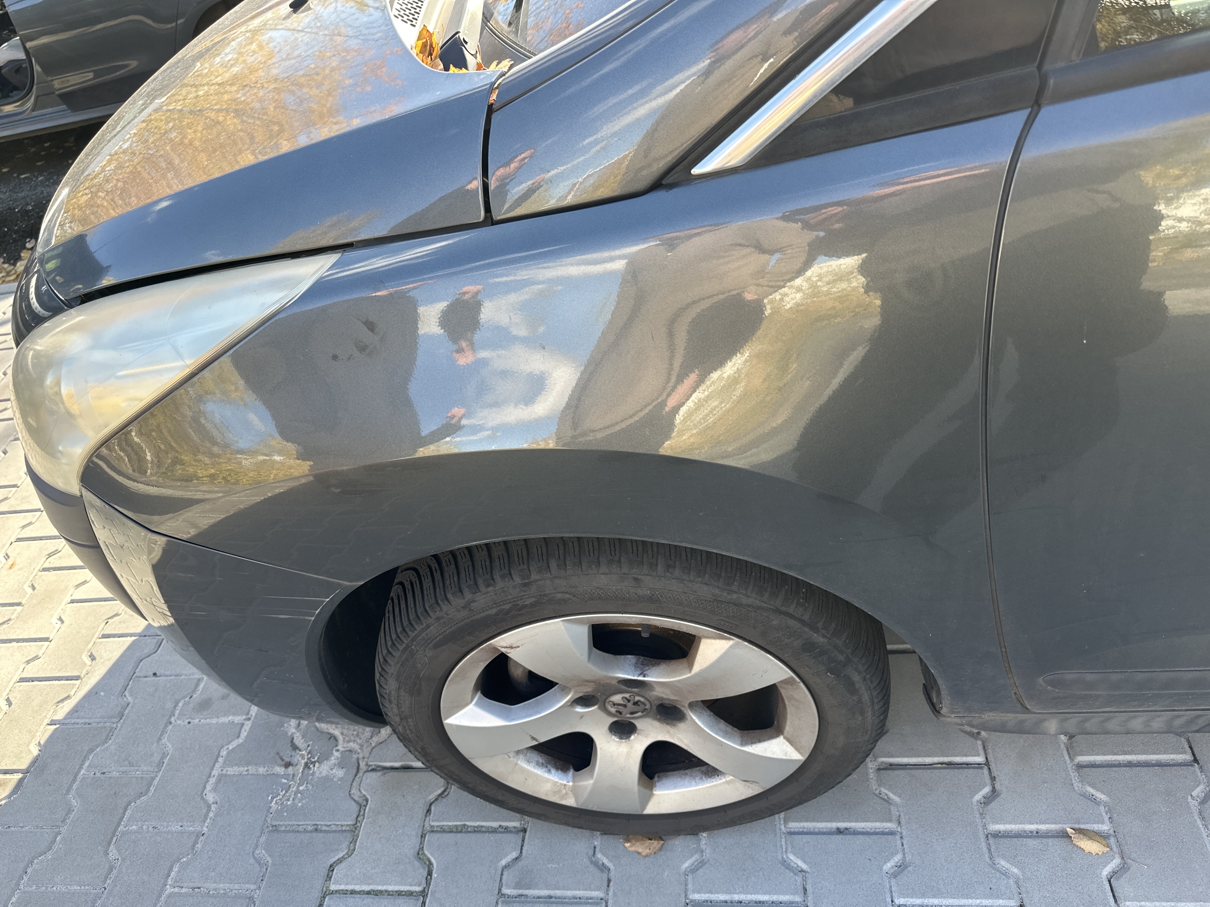 front_left_fender