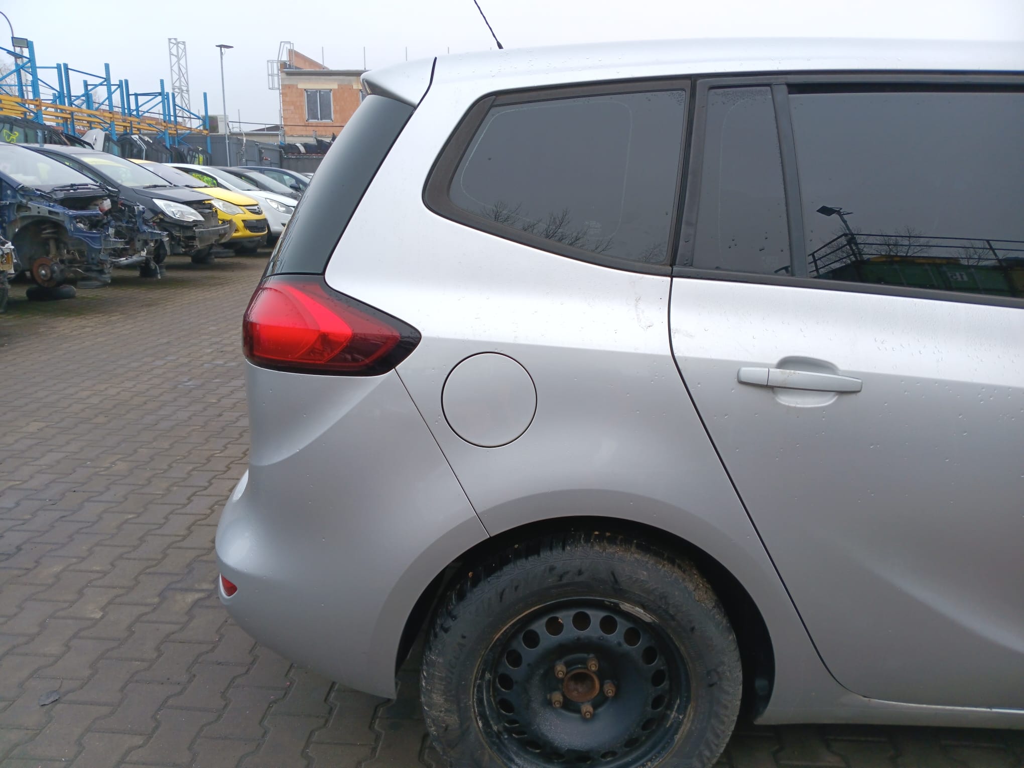 rear_right_fender
