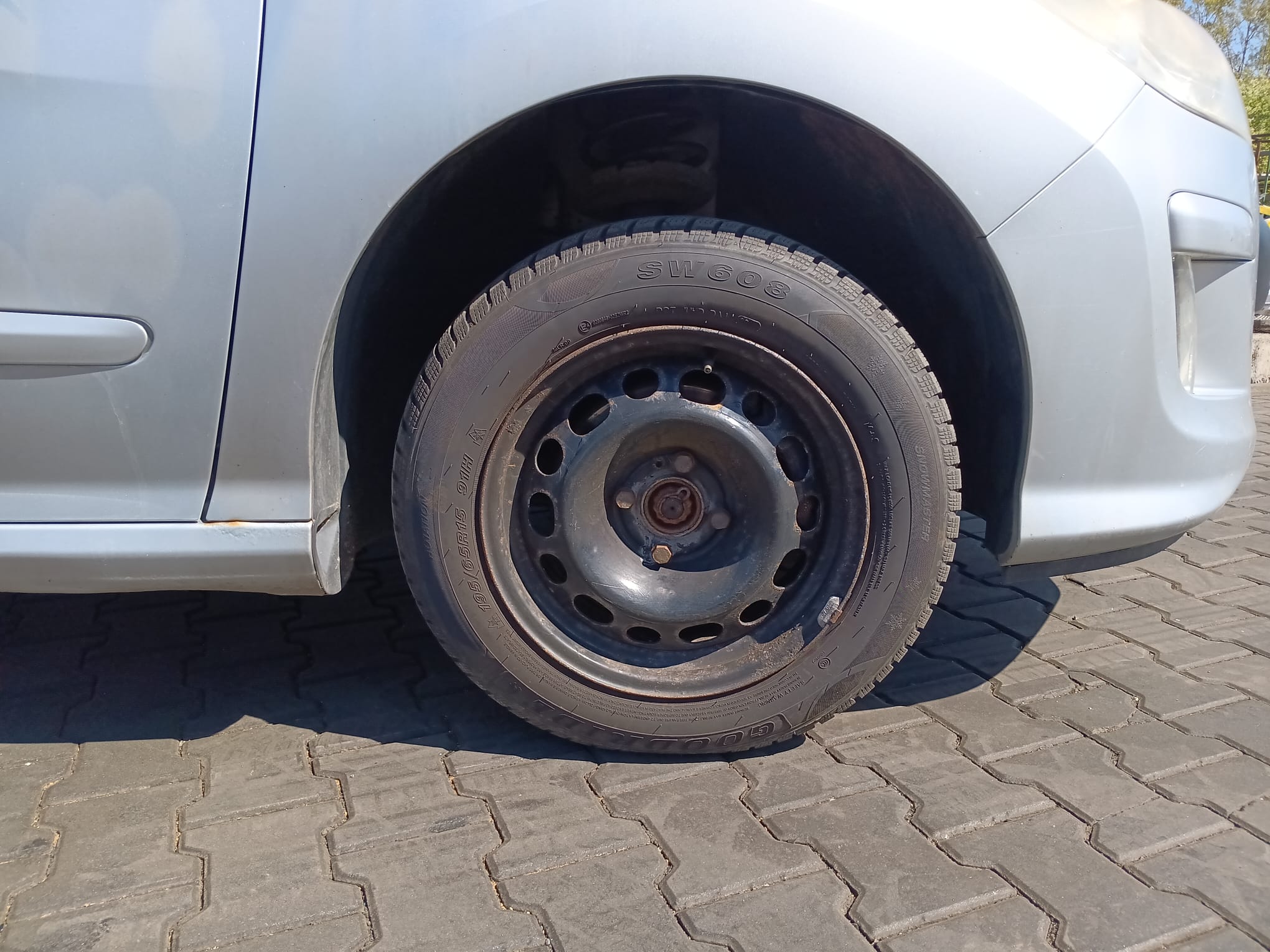 front_right_wheel