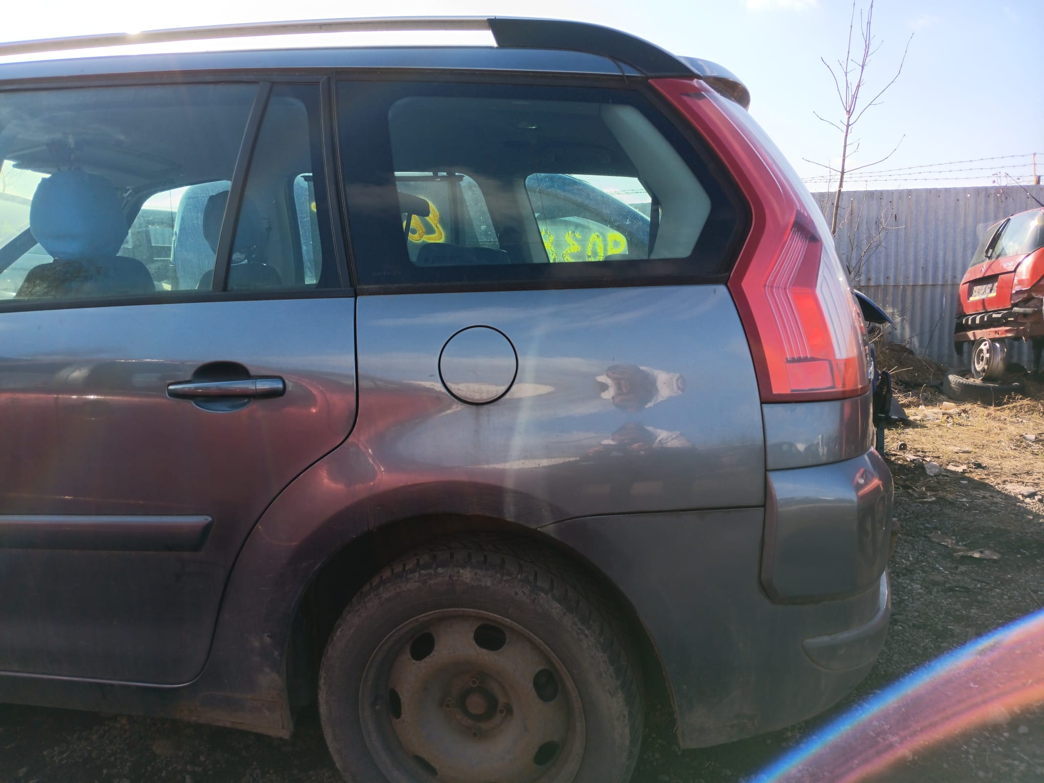 rear_left_fender
