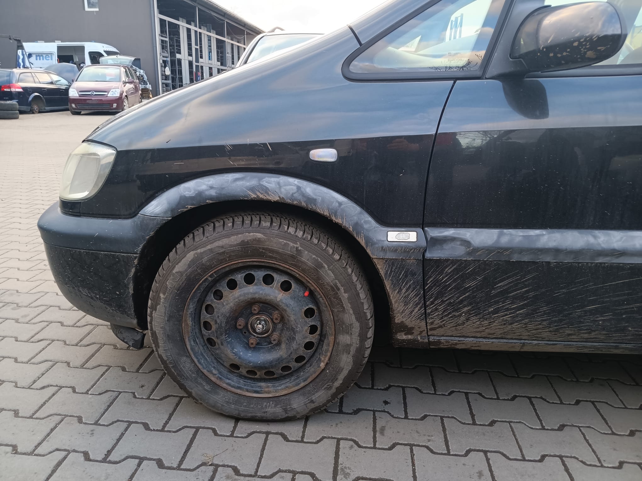 front_left_fender
