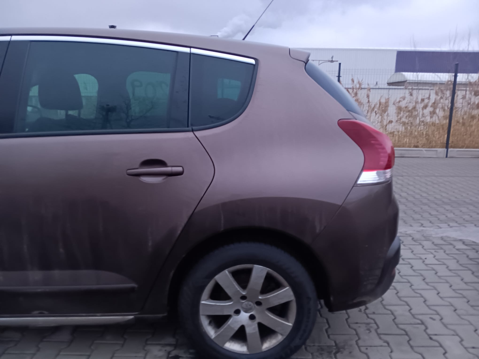 rear_left_fender