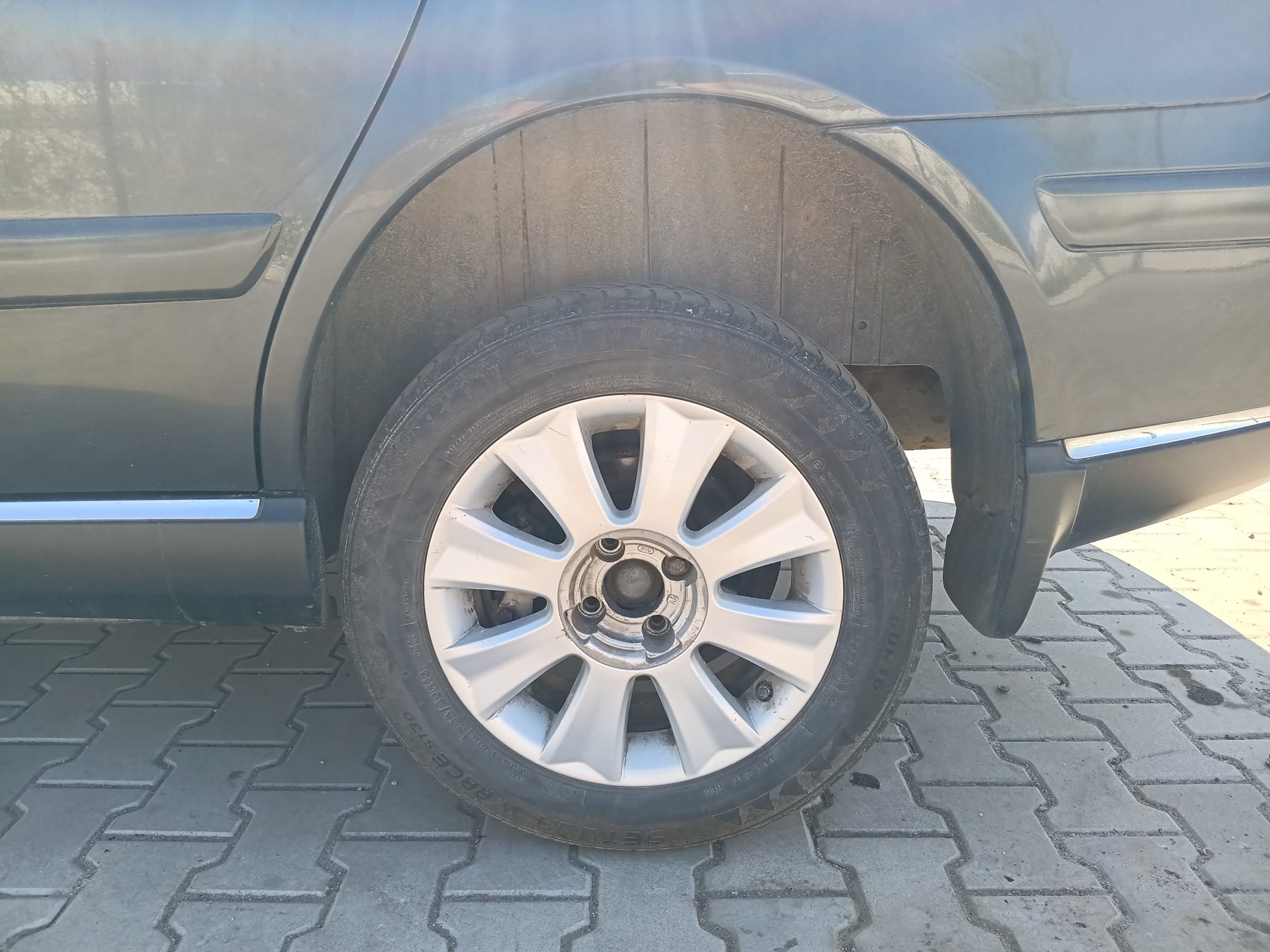 rear_left_wheel