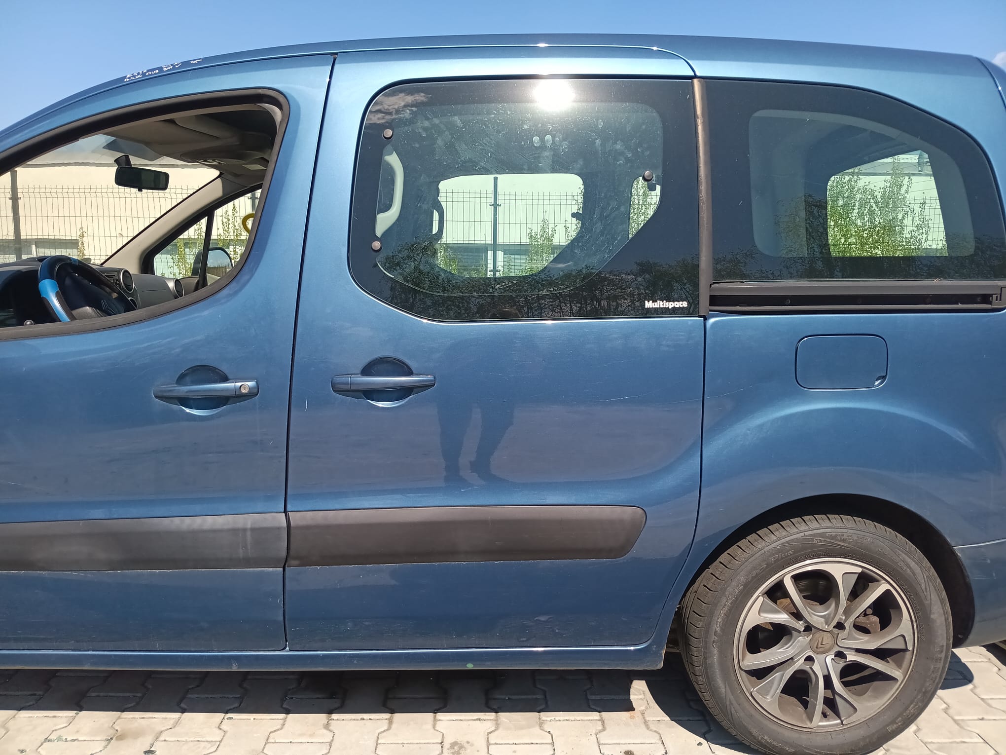 left_rear_door