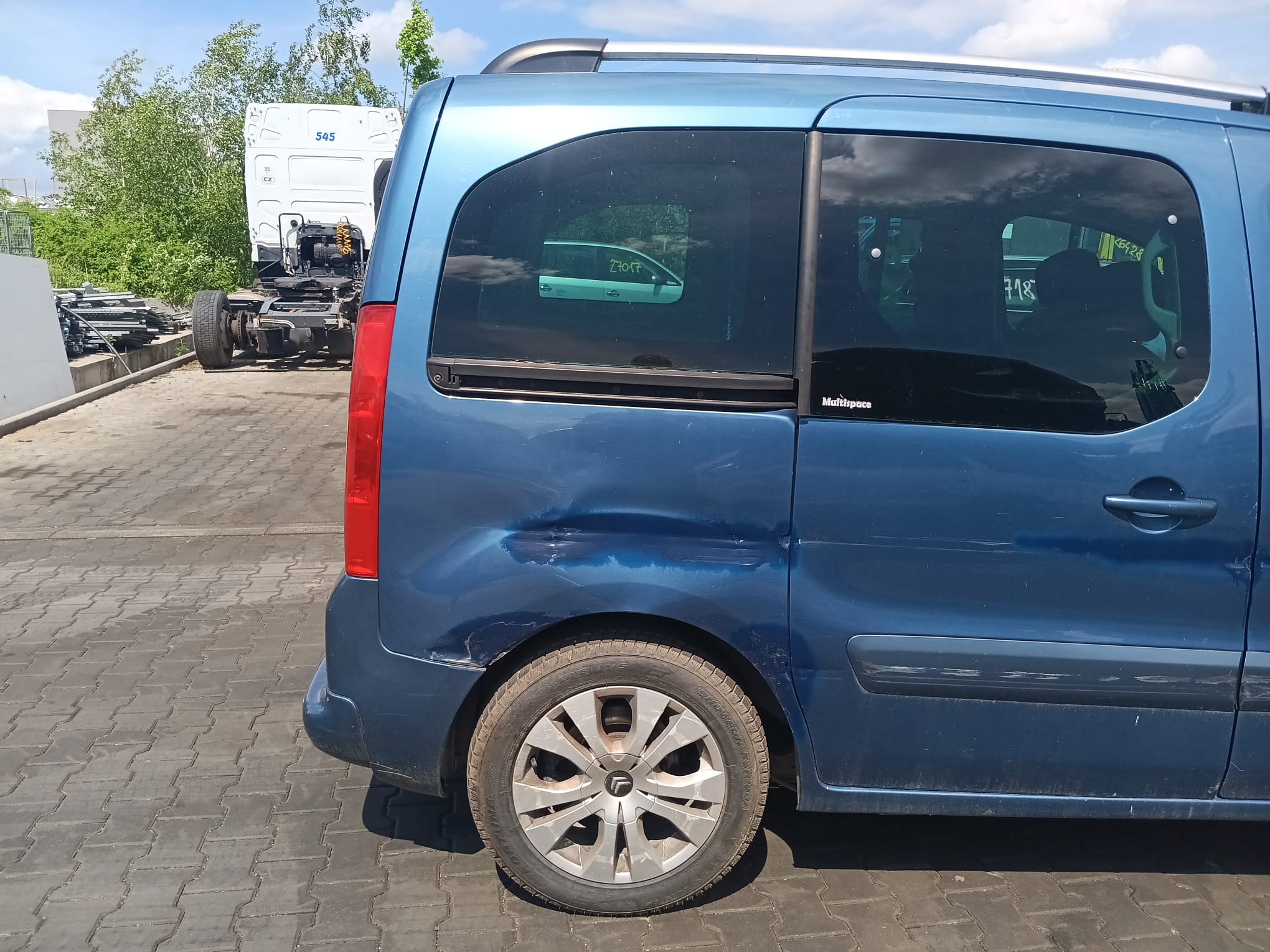 rear_right_fender