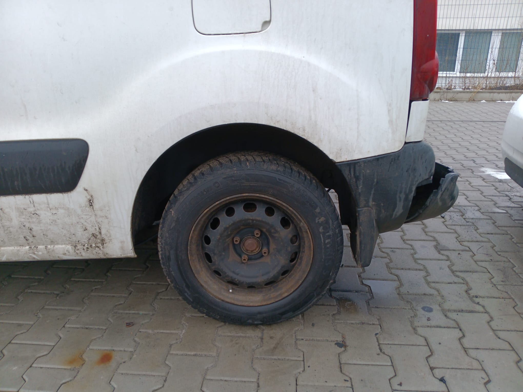 rear_left_wheel