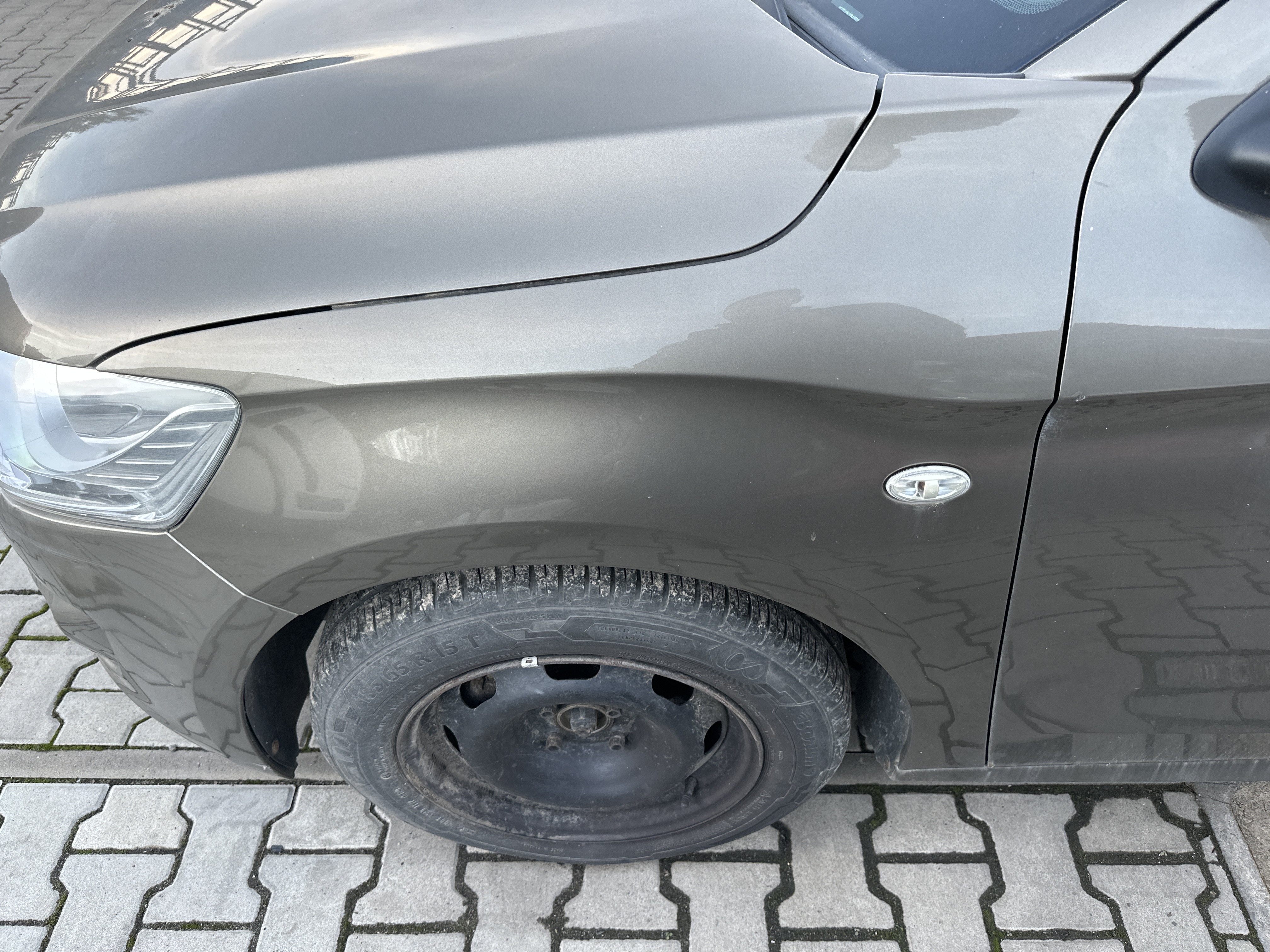 front_left_fender