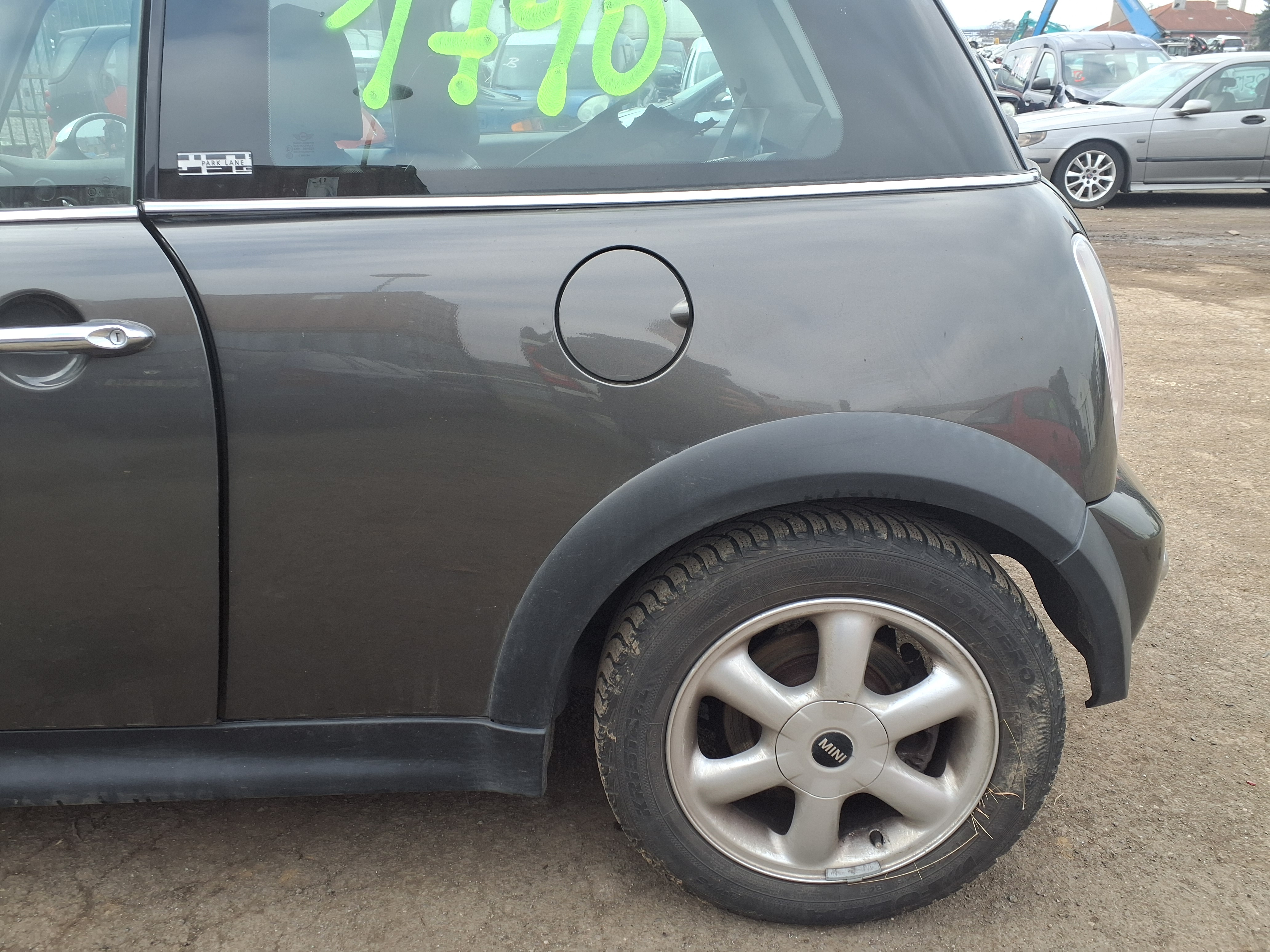 rear_left_fender