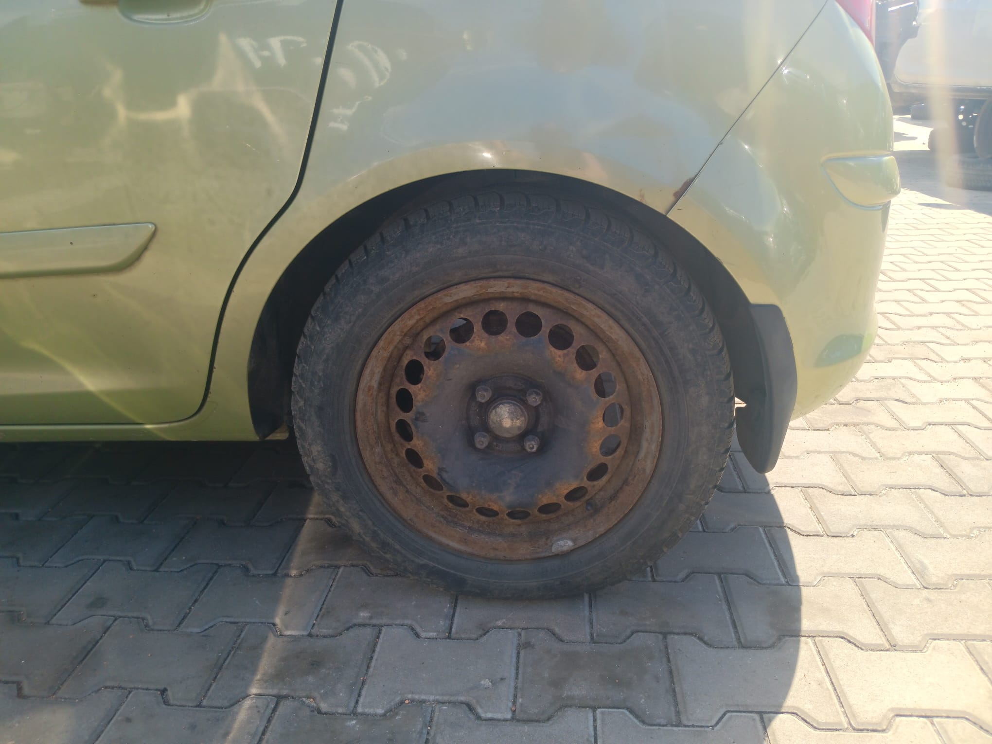 rear_left_wheel