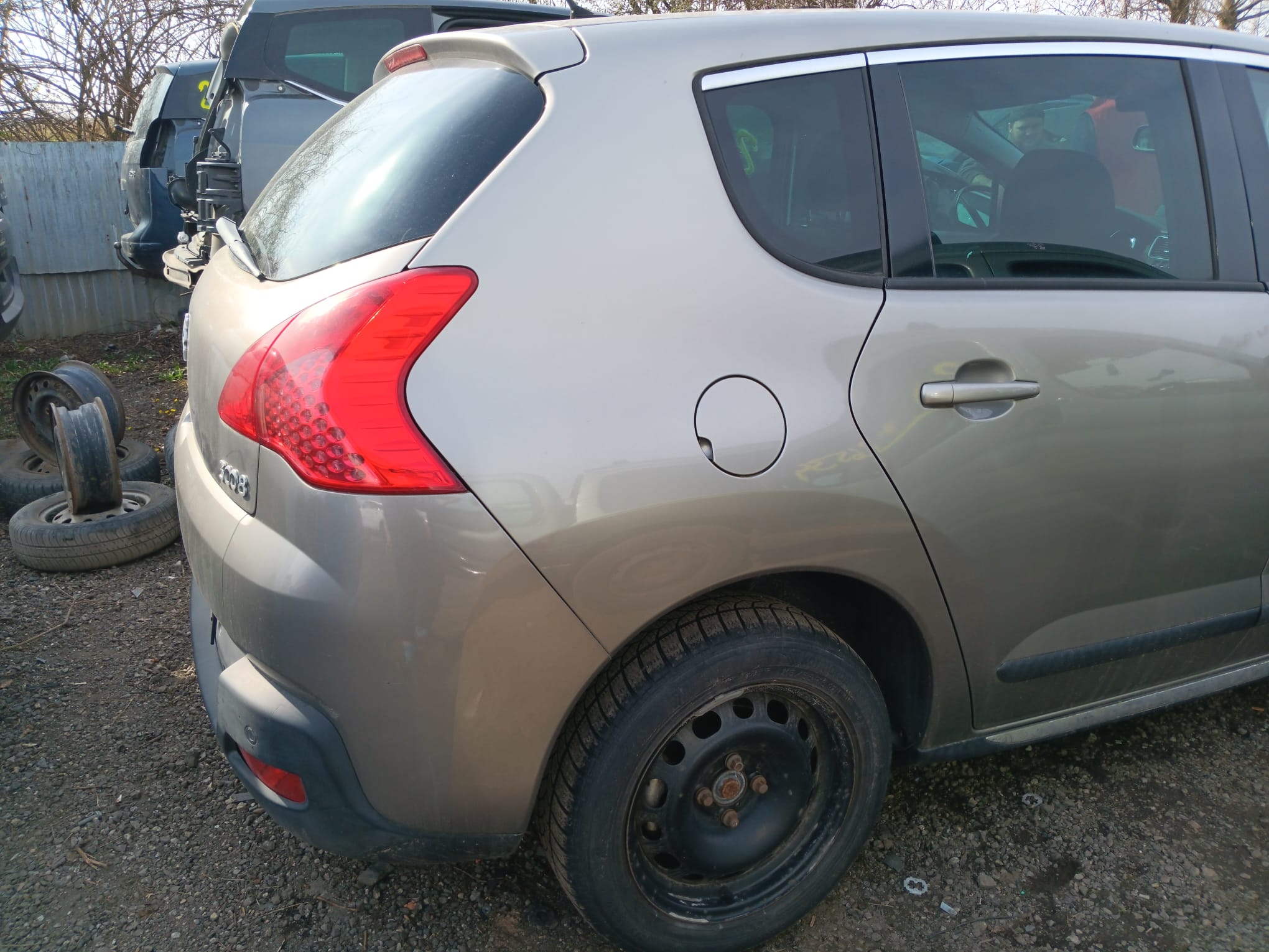 rear_right_fender