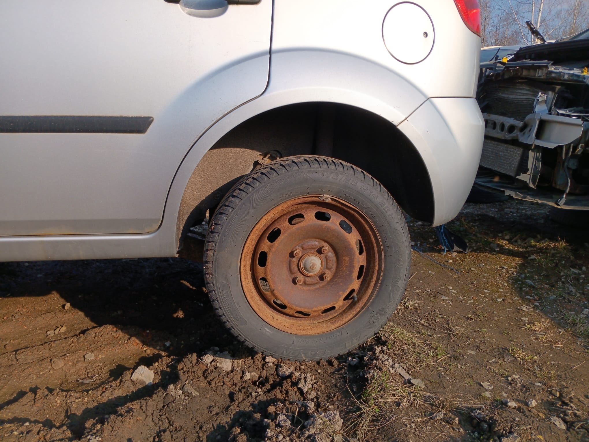 rear_left_wheel