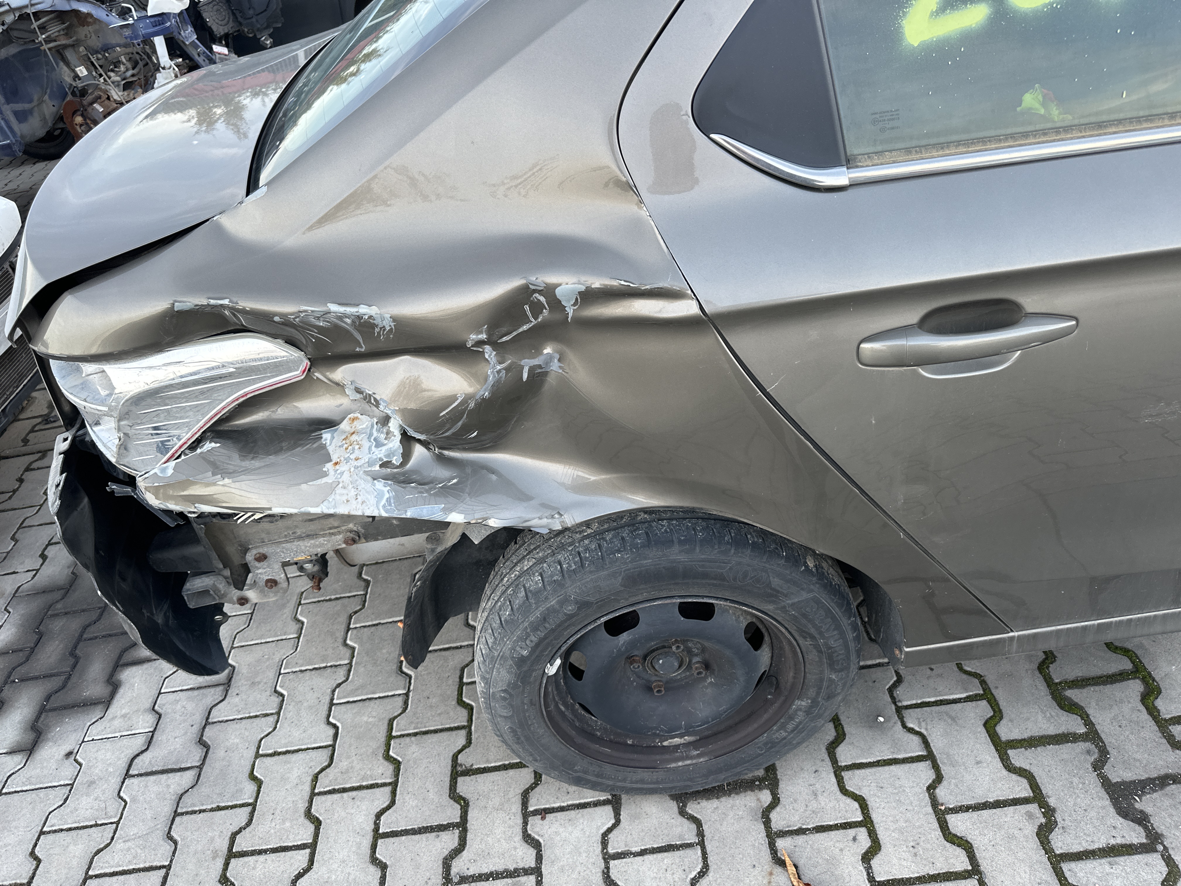 rear_right_fender