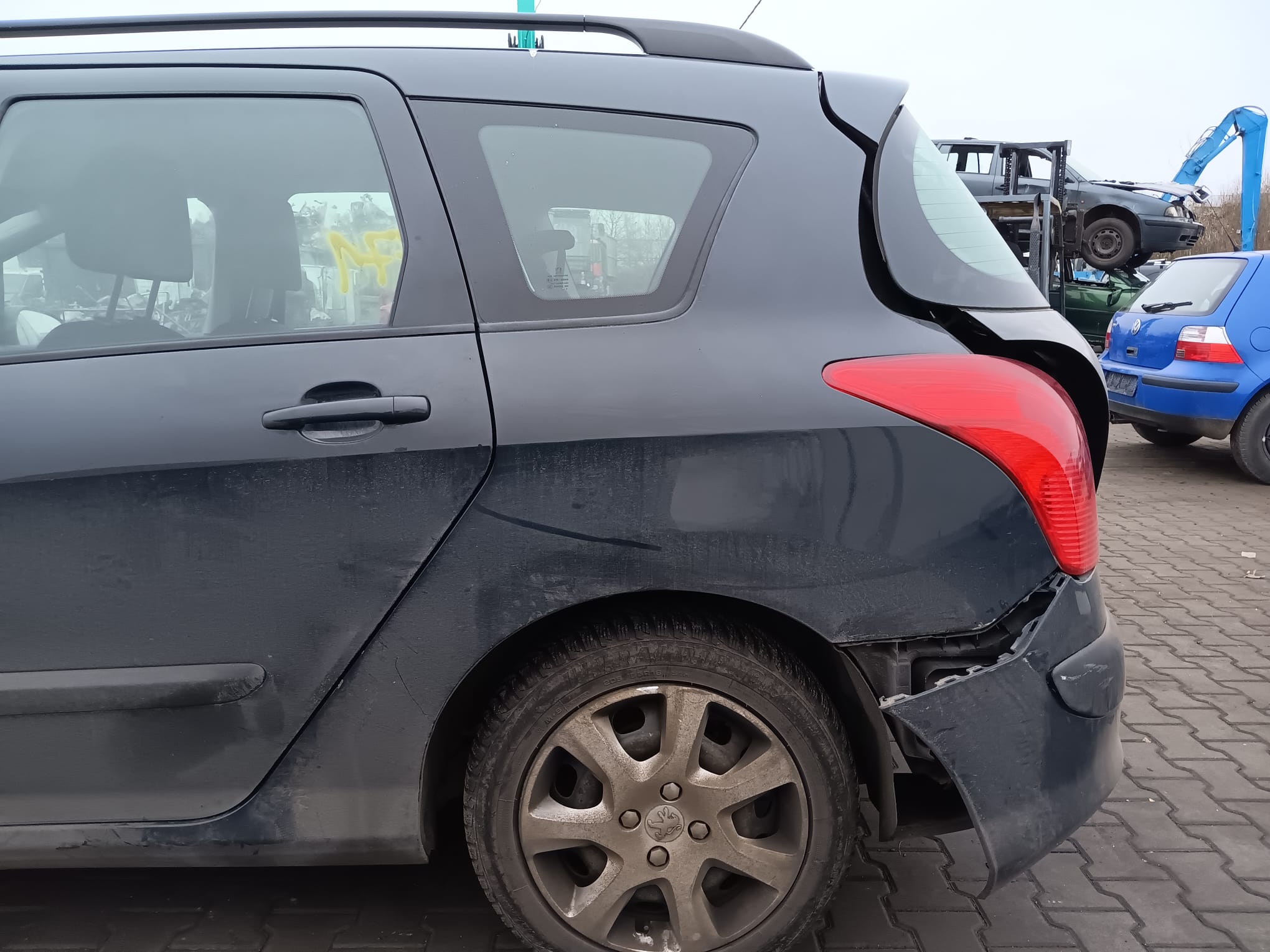 rear_left_fender