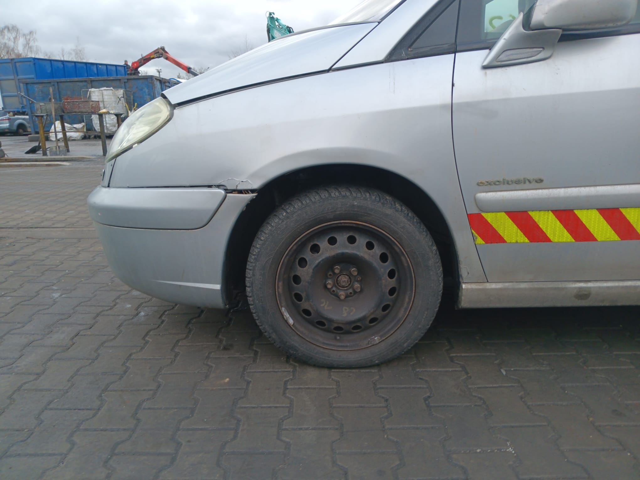 front_left_fender
