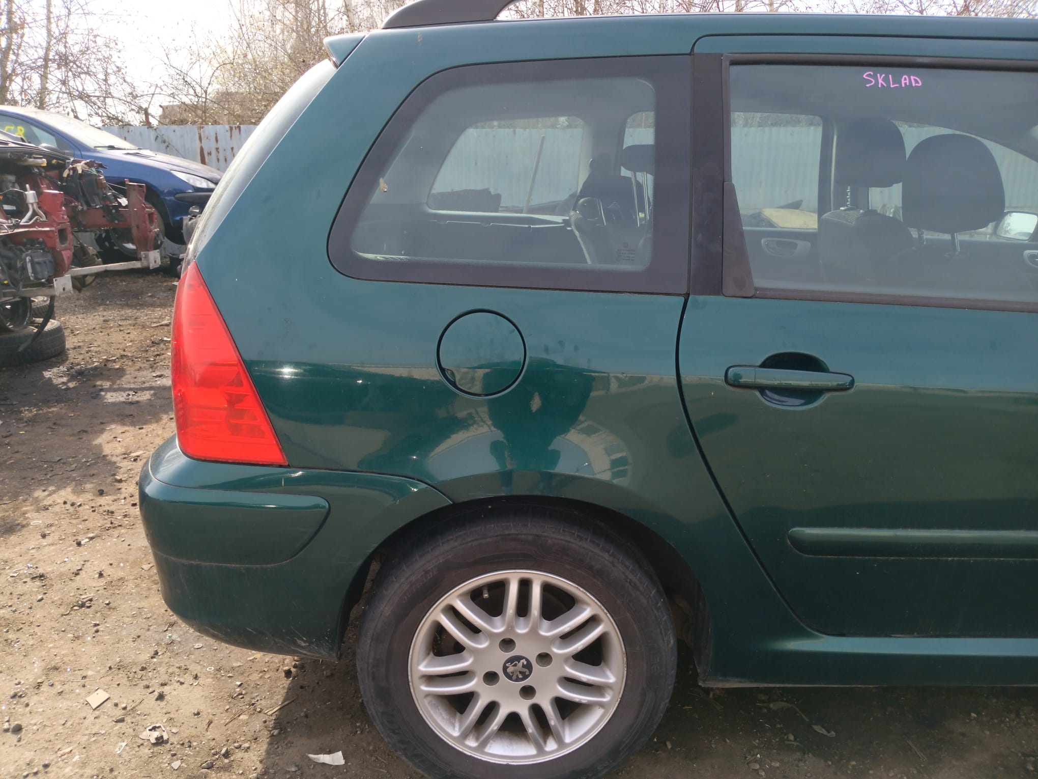 rear_right_fender