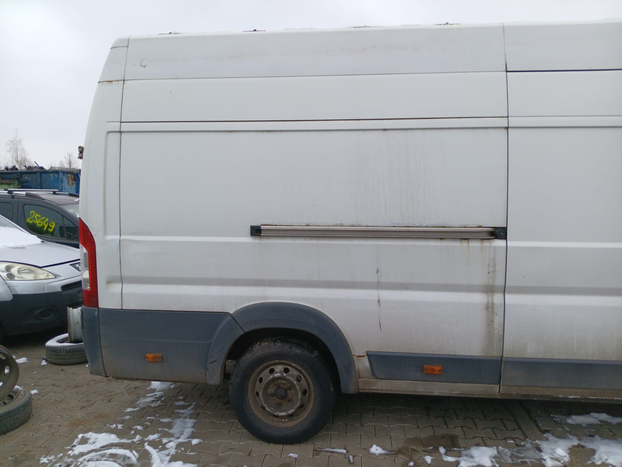 rear_right_fender
