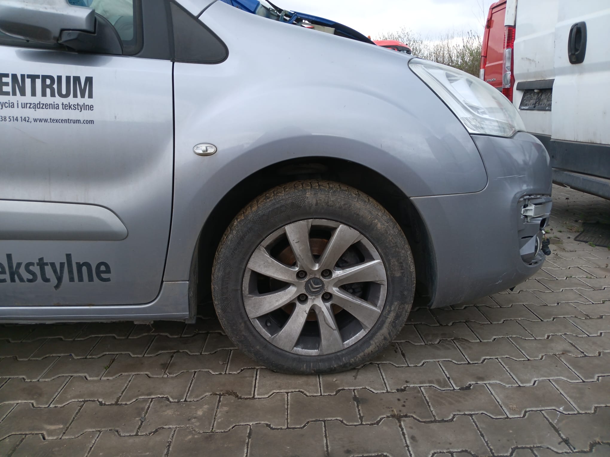 front_right_fender