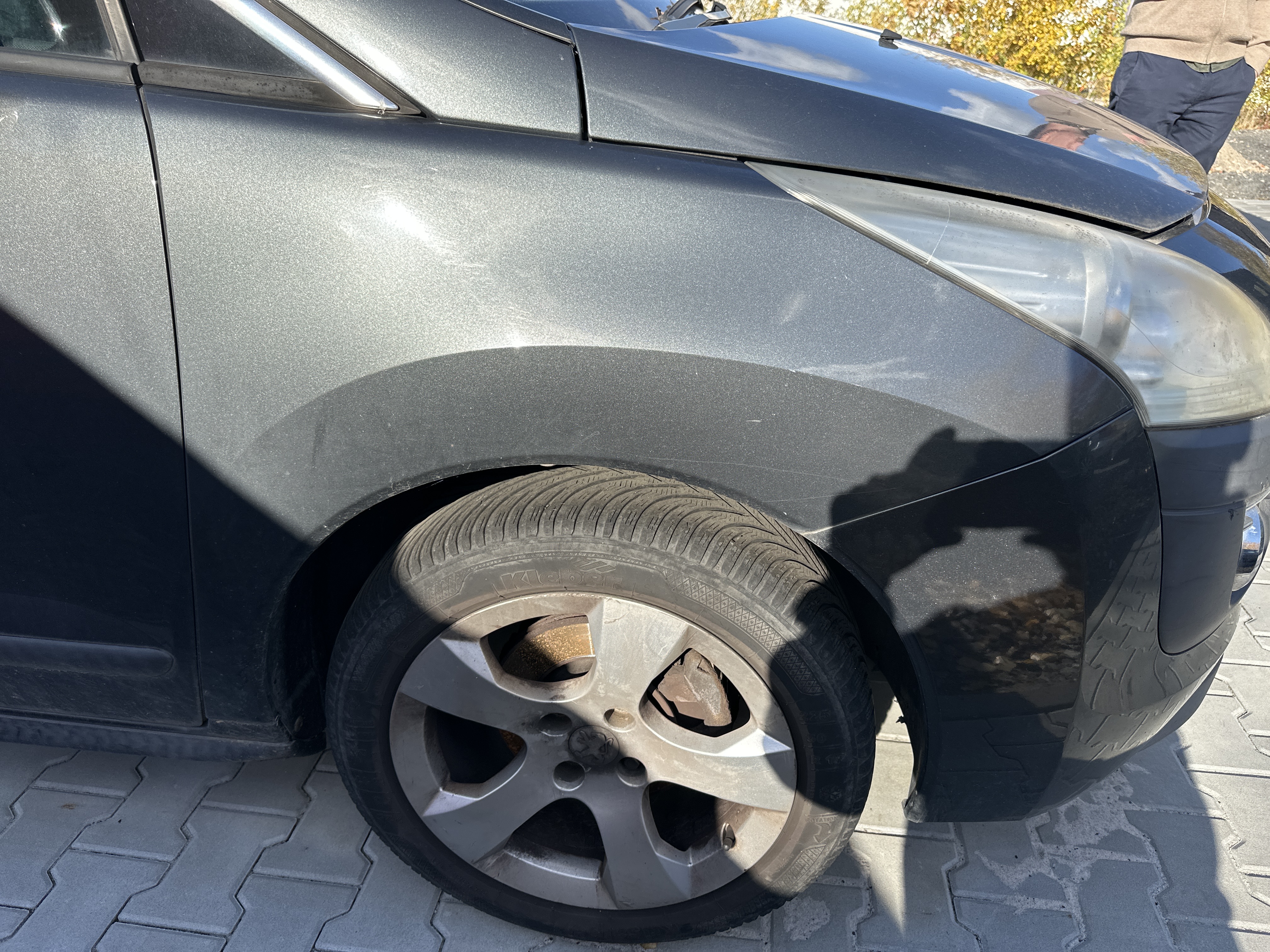 front_right_fender