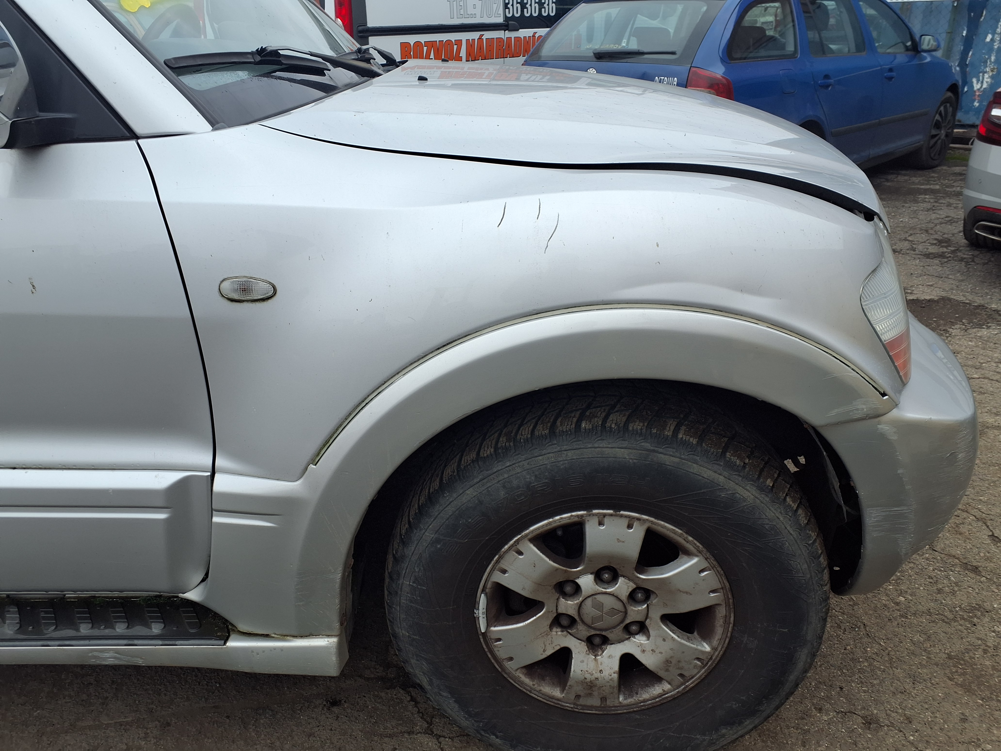 front_right_fender