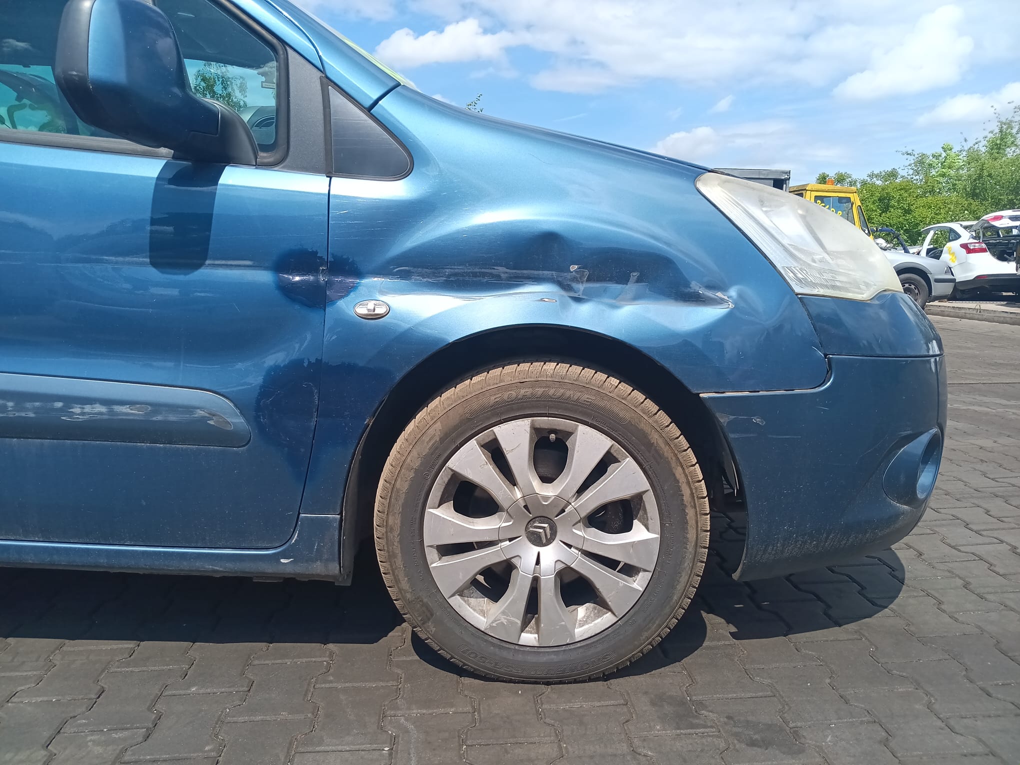 front_right_fender