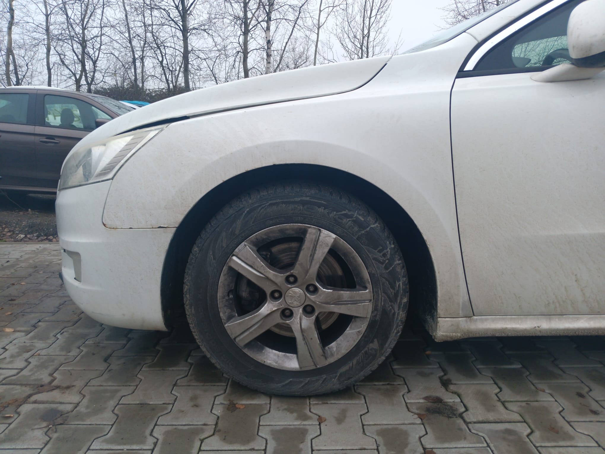 front_left_fender