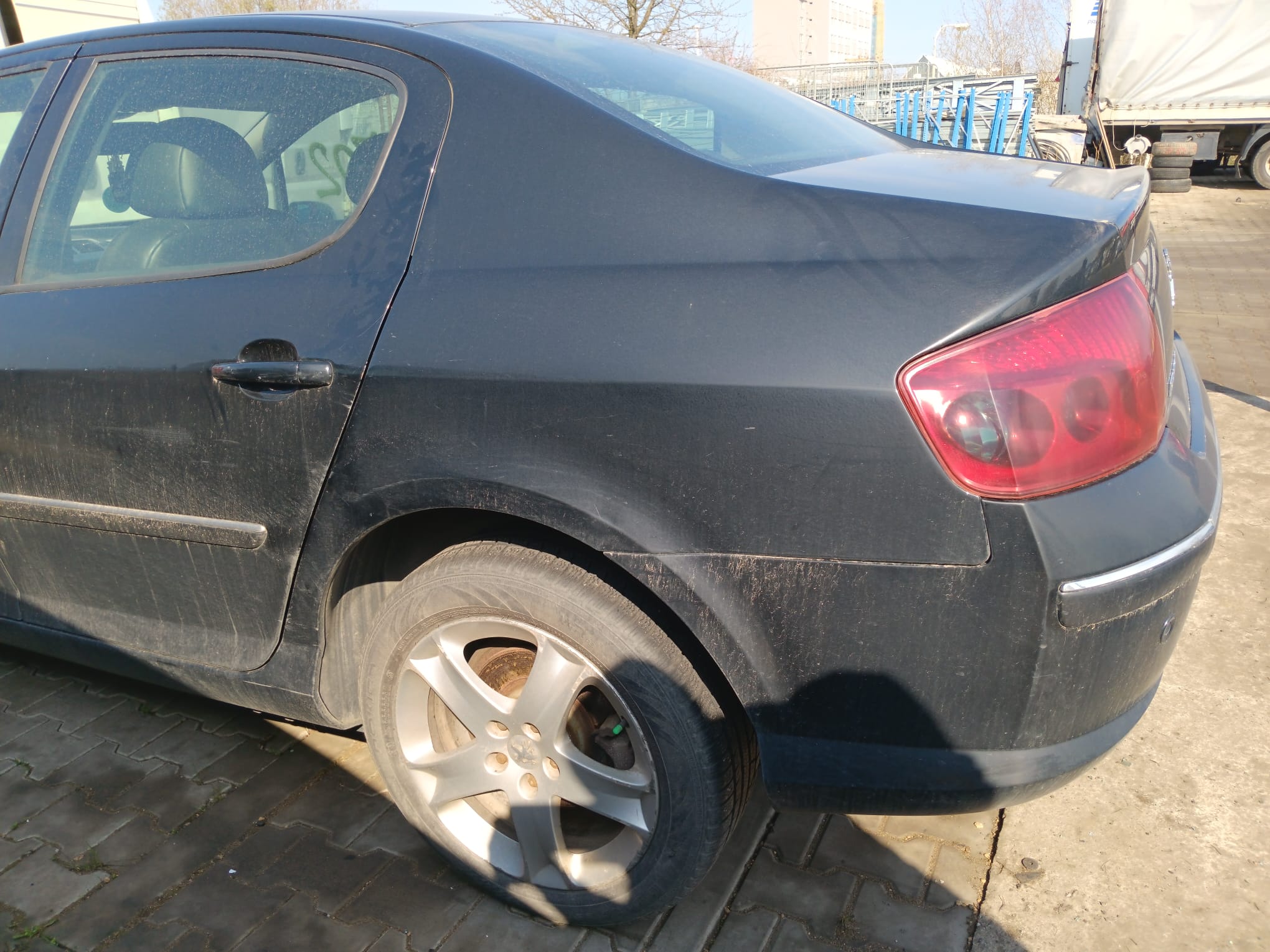 rear_left_fender