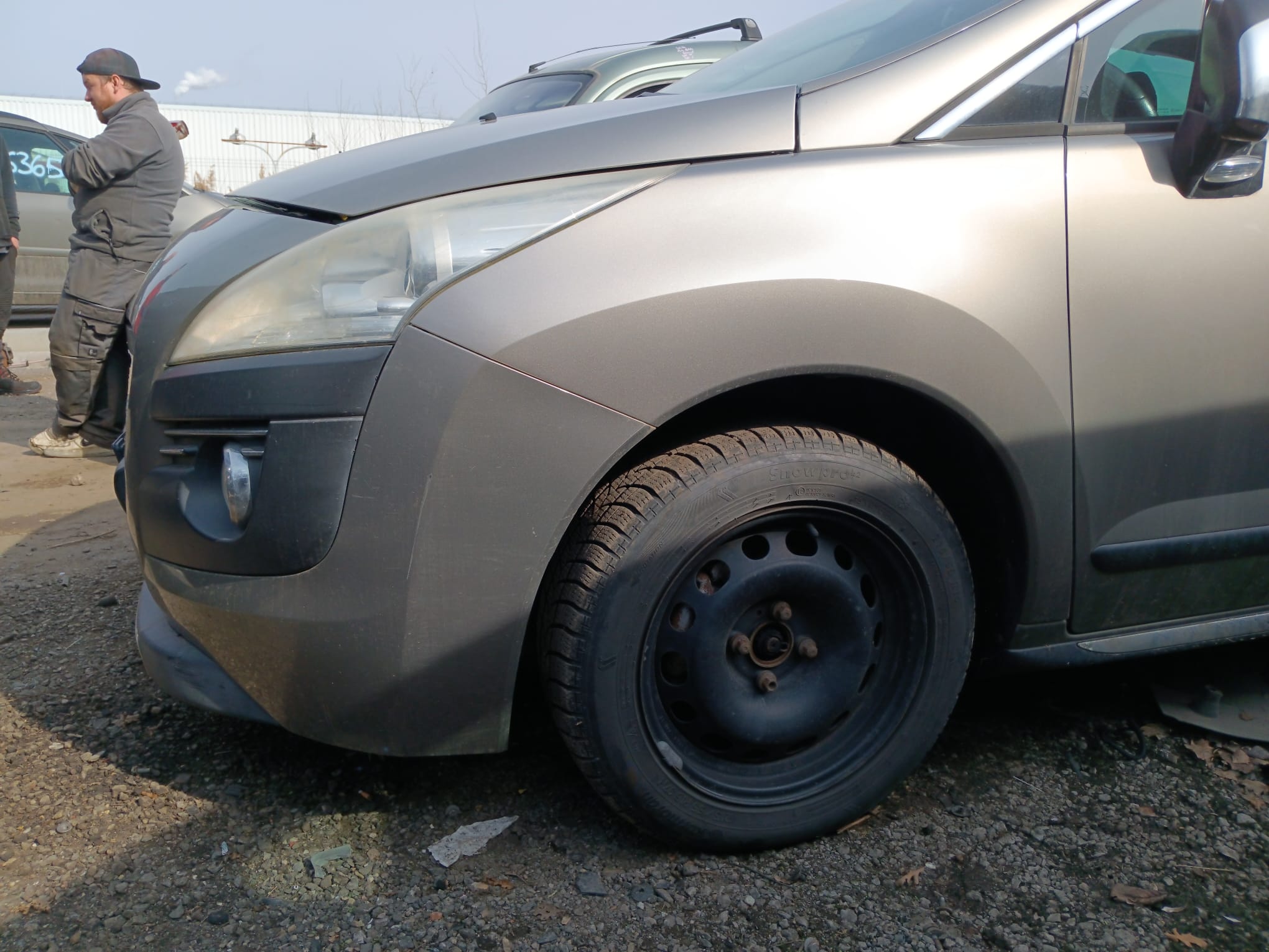 front_left_fender