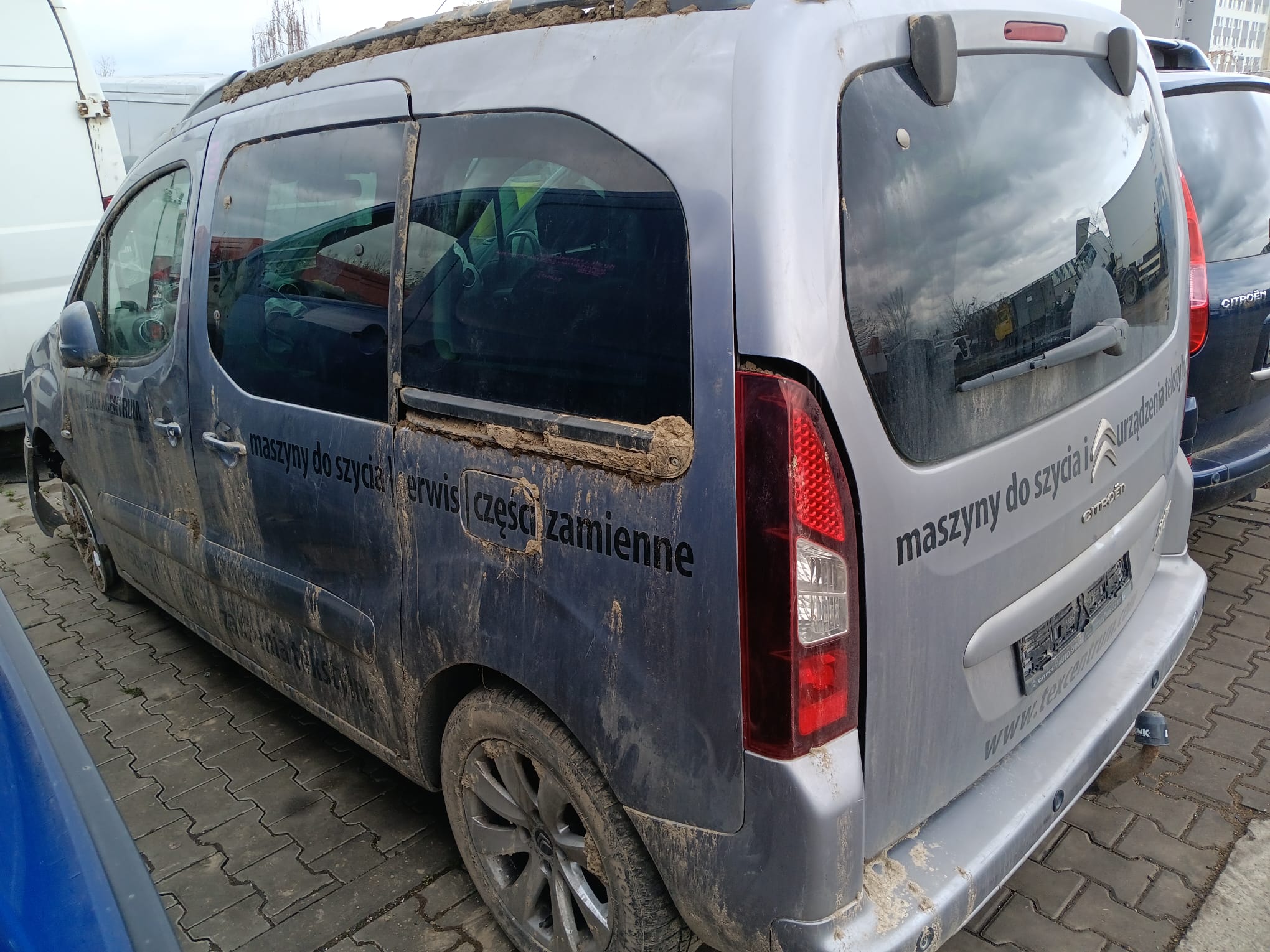 rear_left_fender