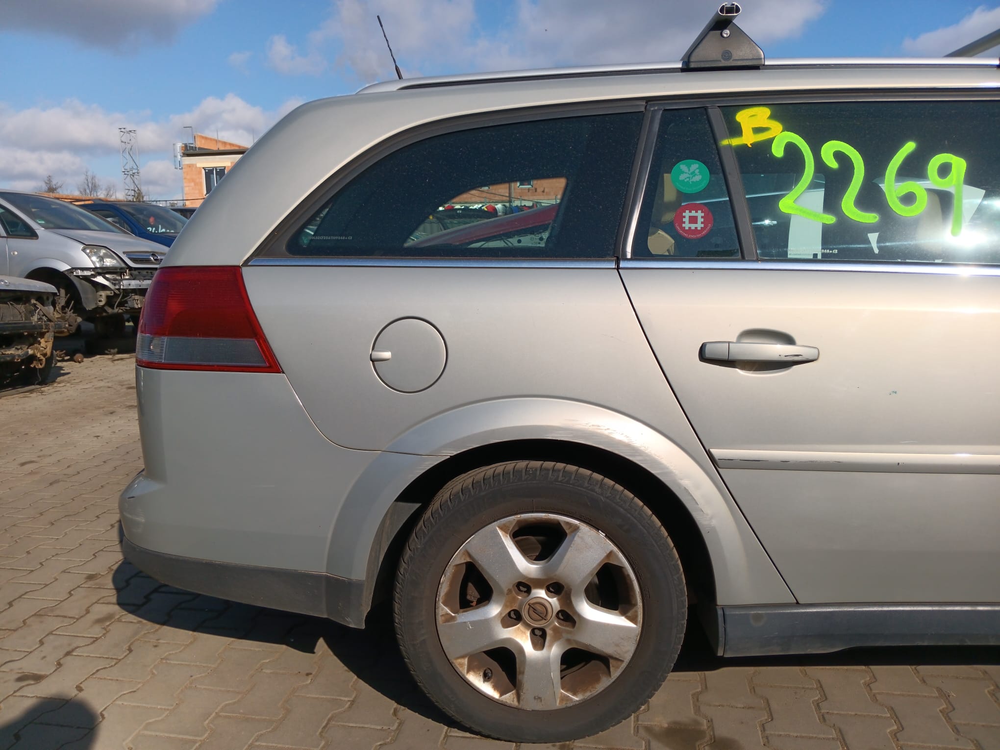 rear_right_fender