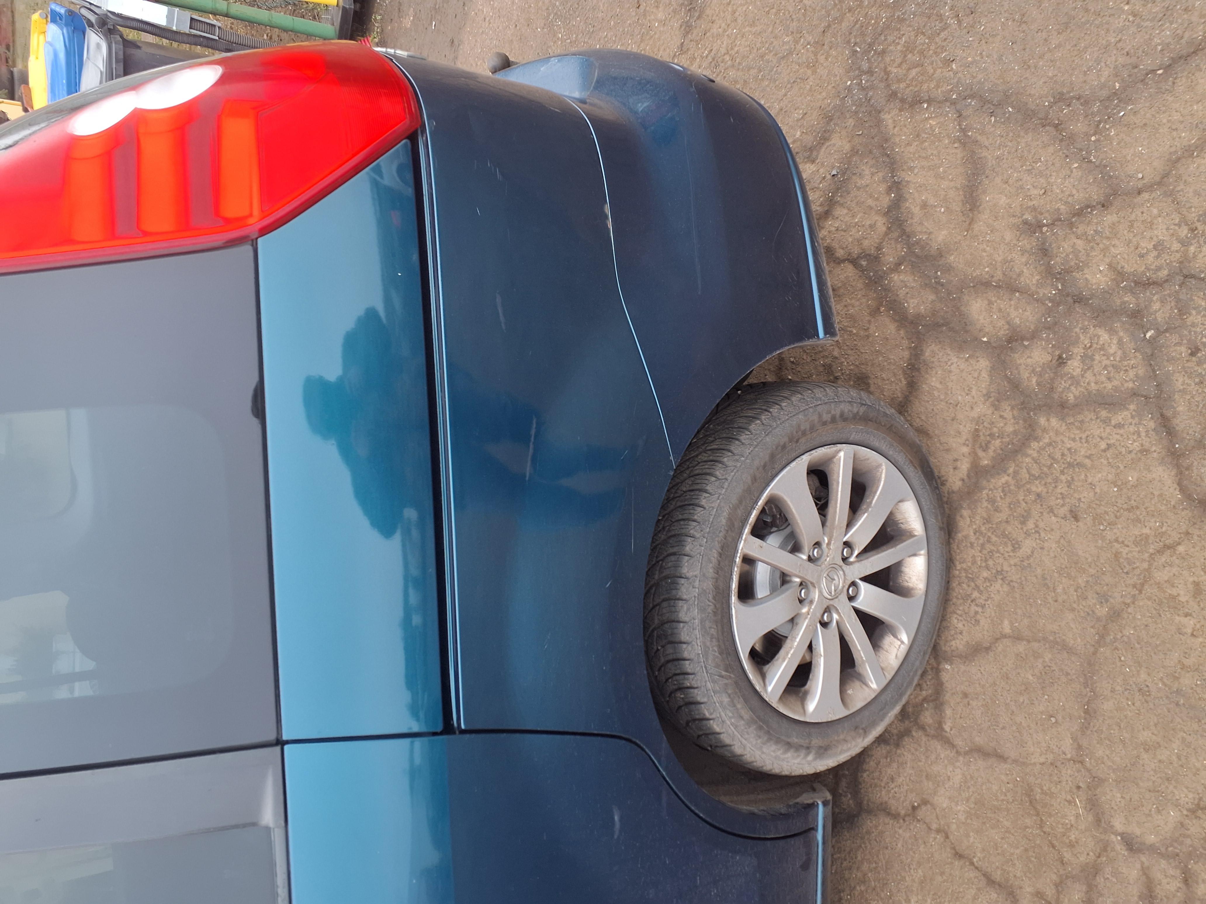 rear_left_fender