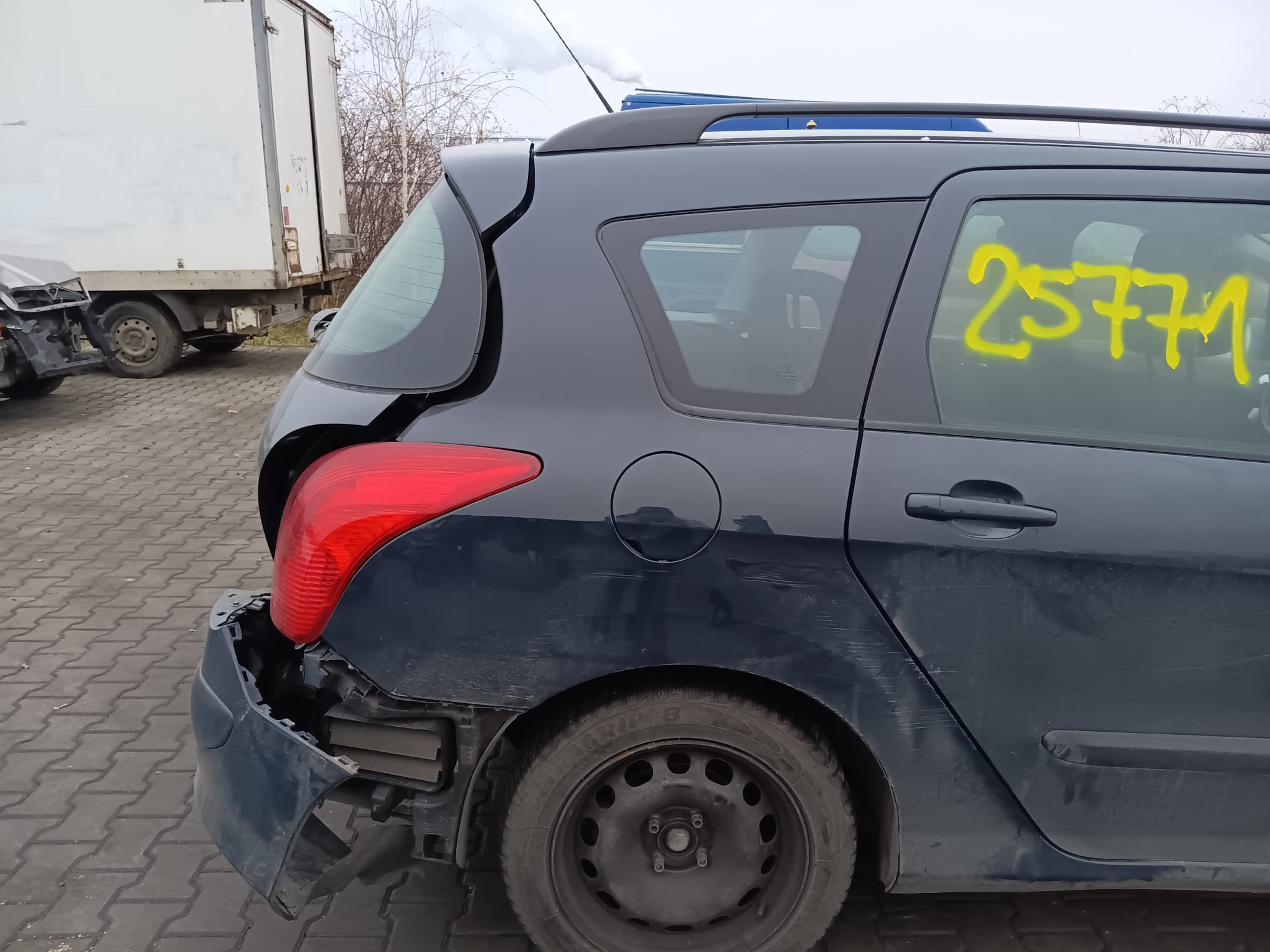 rear_right_fender