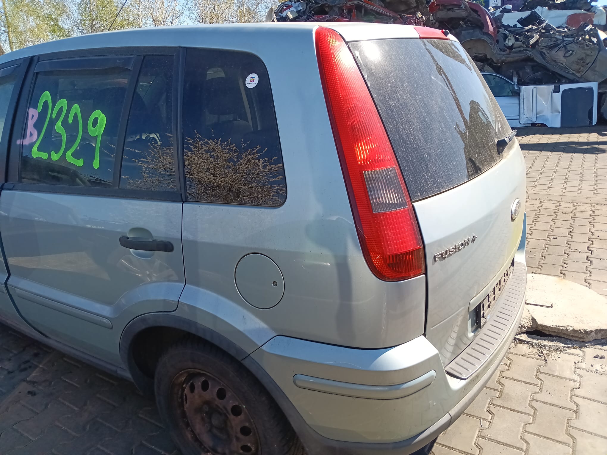 rear_left_fender