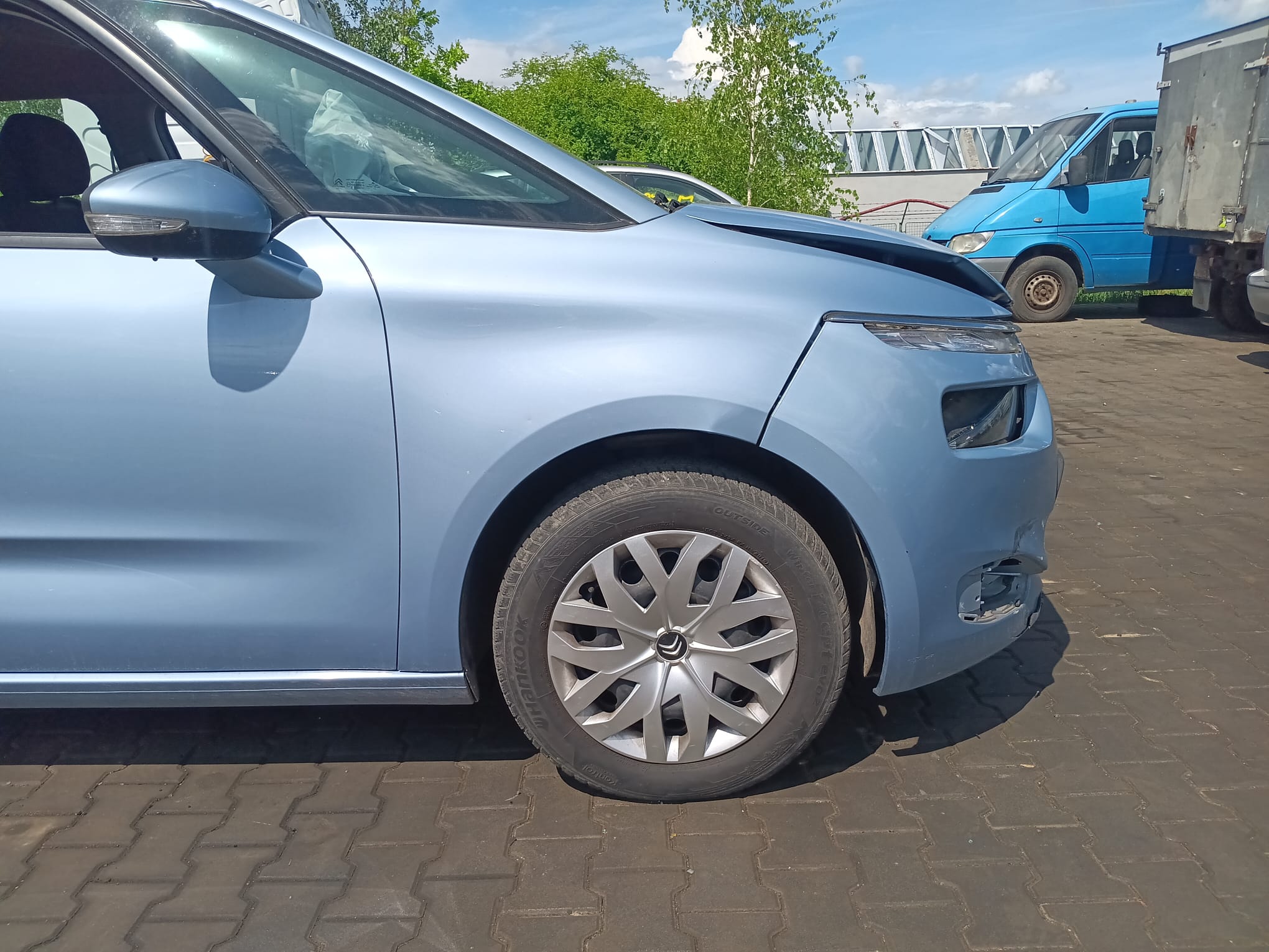 front_right_fender