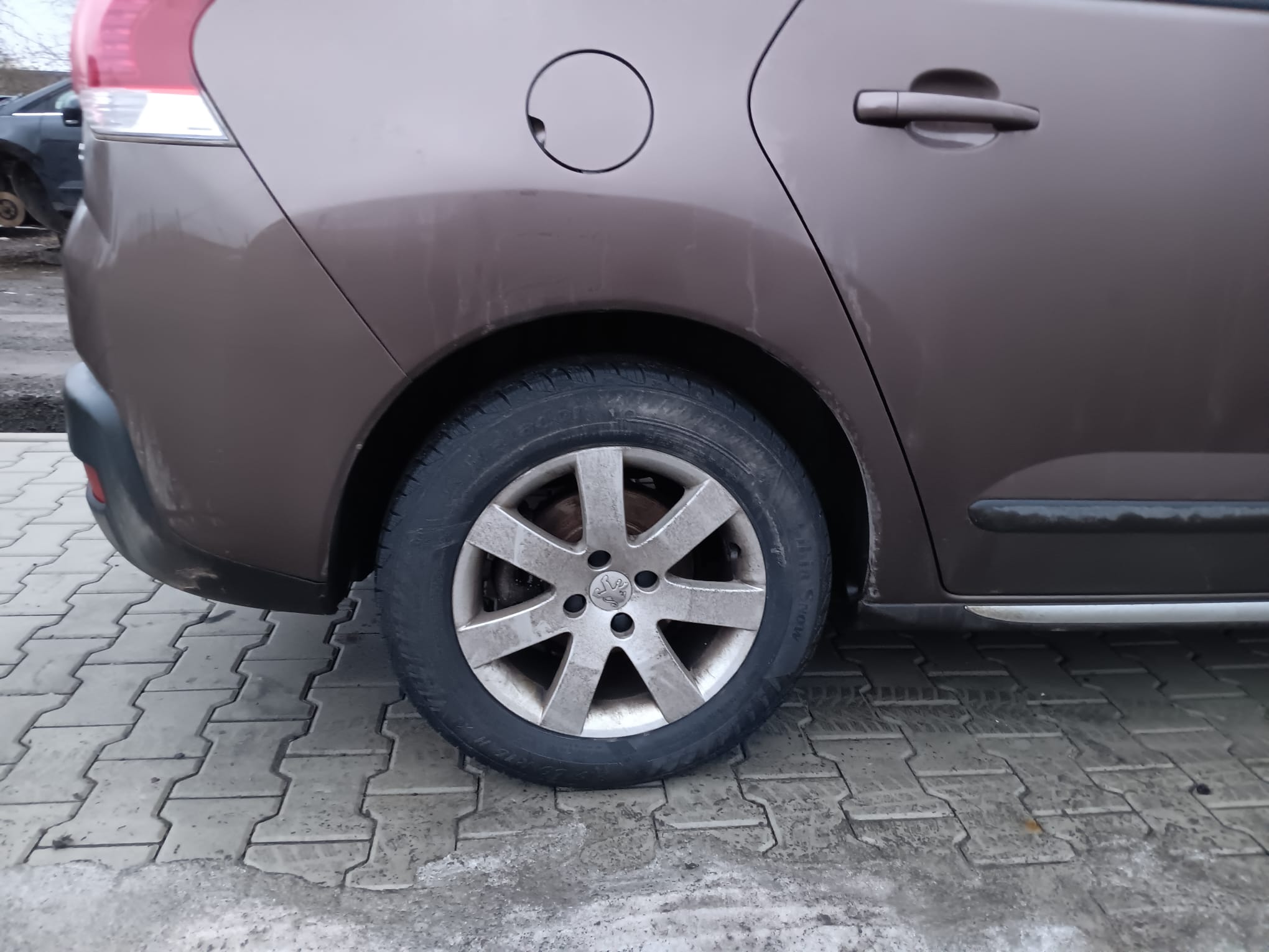 rear_right_wheel