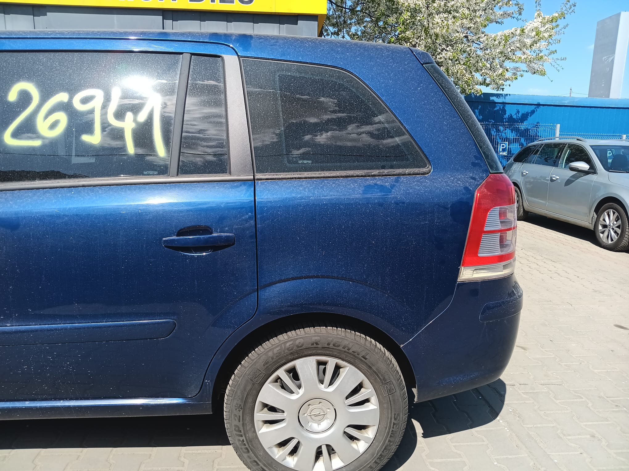 rear_left_fender