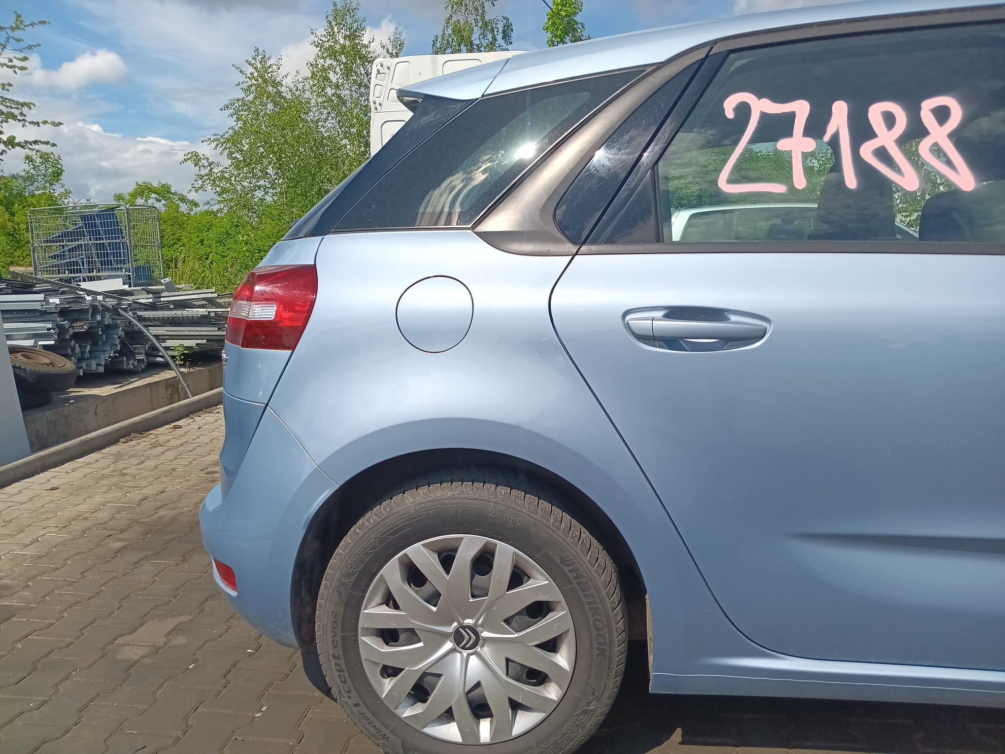 rear_right_fender